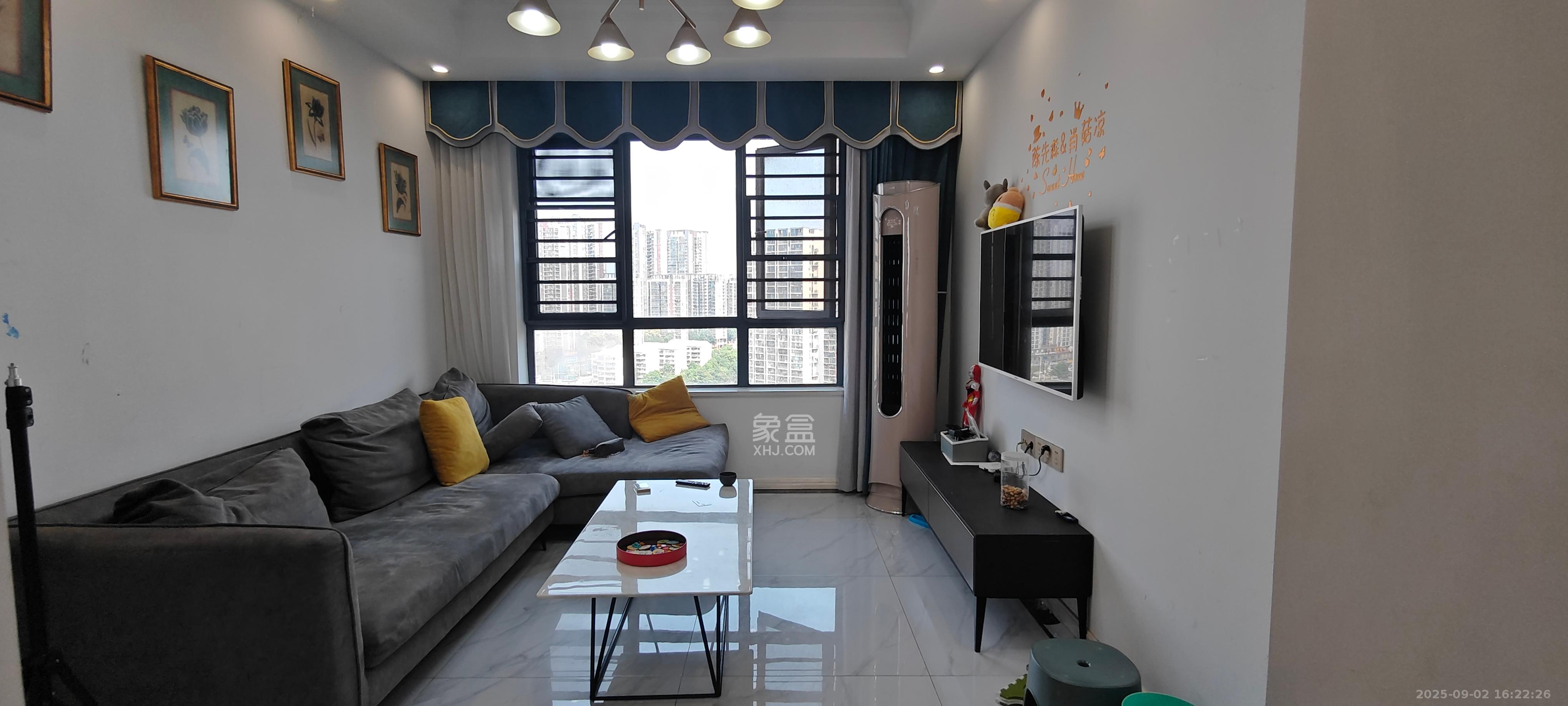 叠彩兰亭 3室2厅2卫 2600.0元/月 叠彩兰亭 3室2厅2卫 2600.0元/月室内图