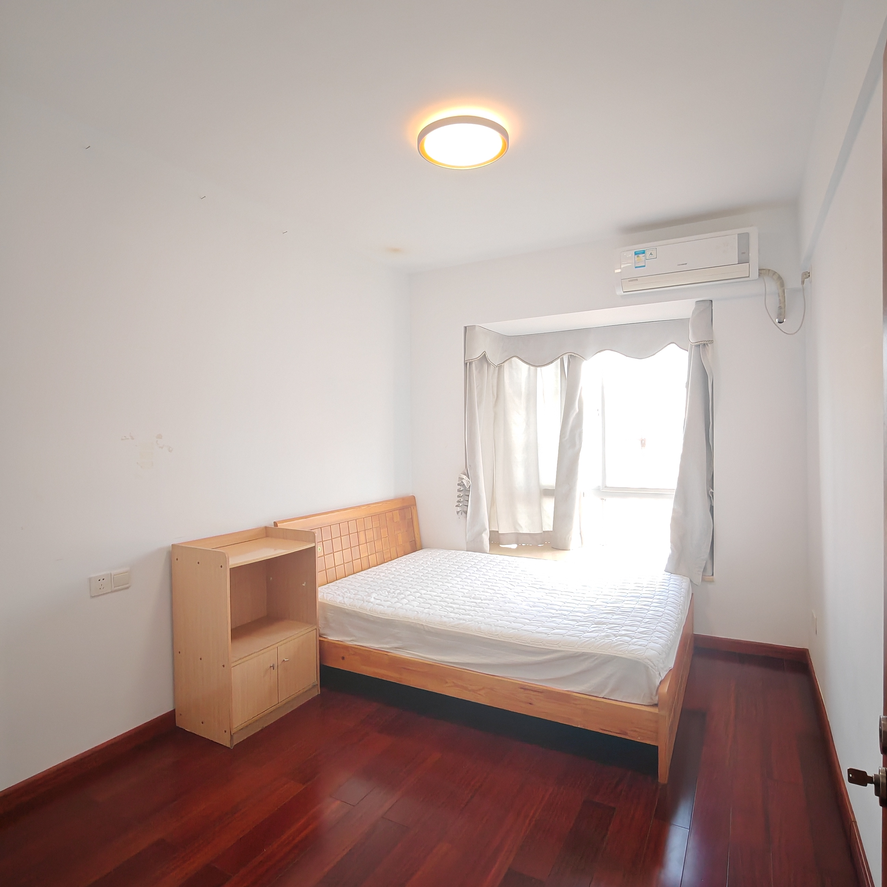 学苑公寓 3室2厅2卫 3100.0元/月 学苑公寓 3室2厅2卫 3100.0元/月室内图