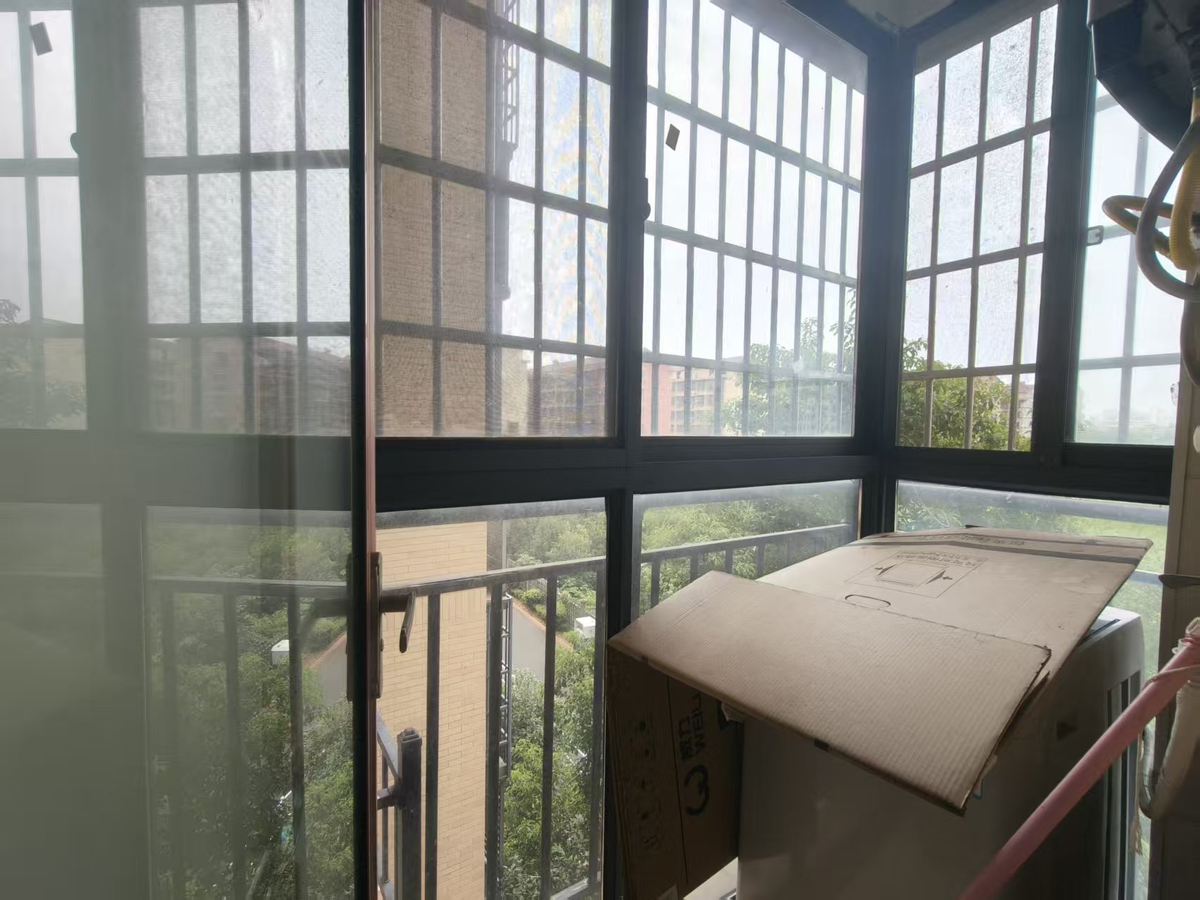 东方新城  2室2厅1卫   1280.00元/月室内图
