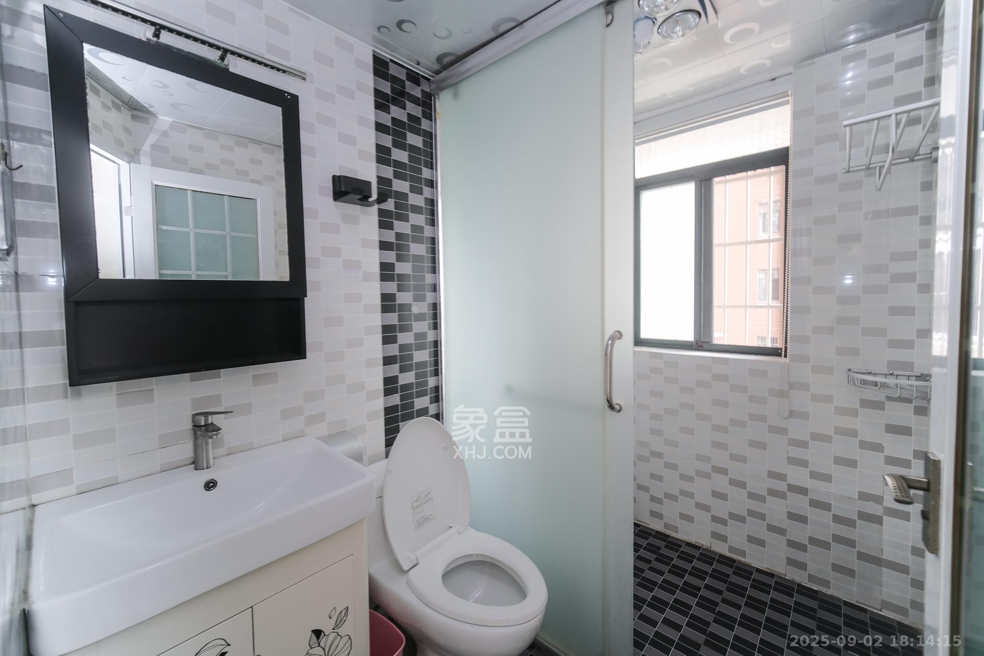 圆梦完美生活  3室2厅2卫    75.0万卫生间