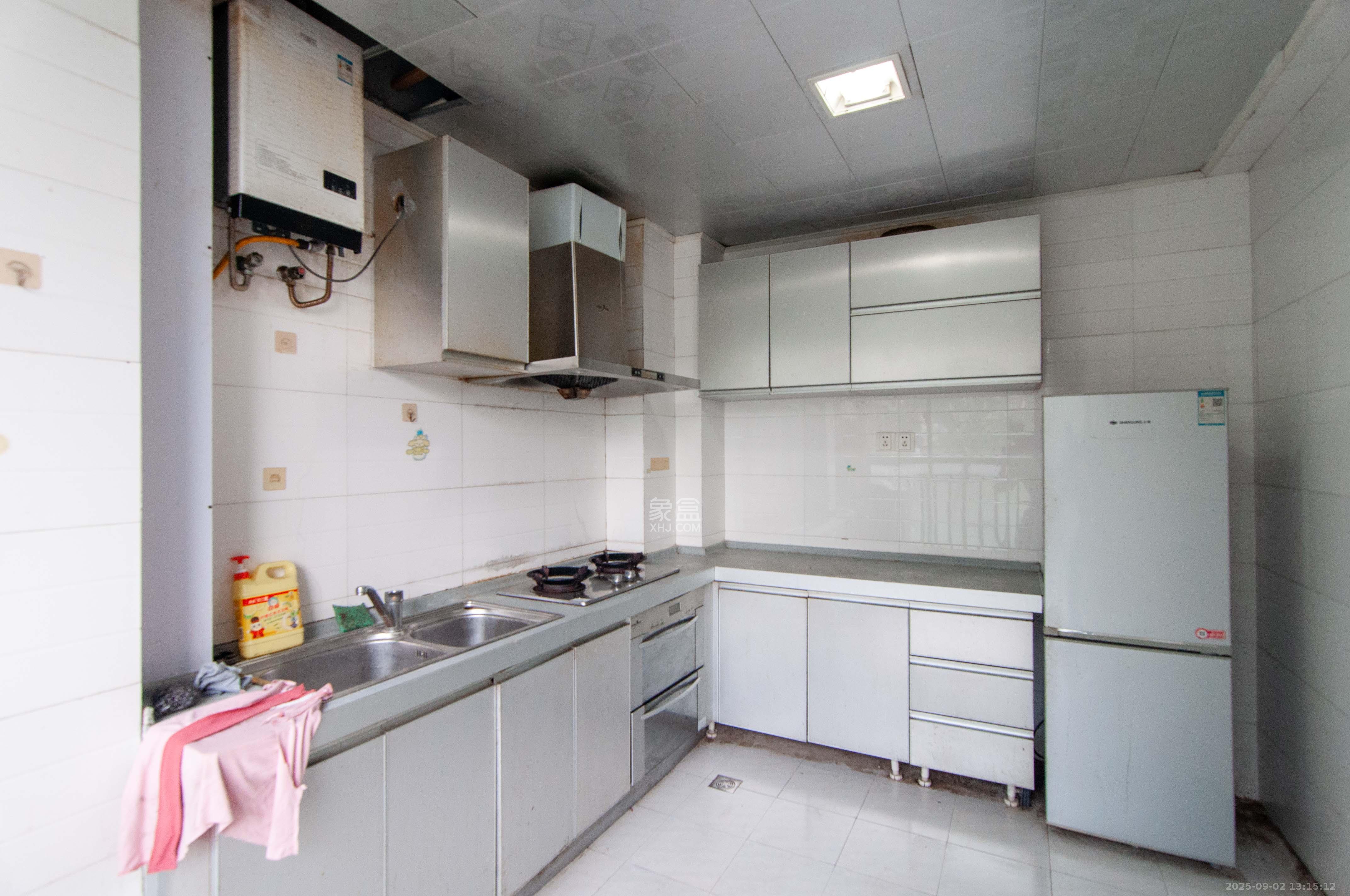 望兴景园一期  3室2厅1卫    88.0万 望兴景园一期  3室2厅1卫    88.0万厨房