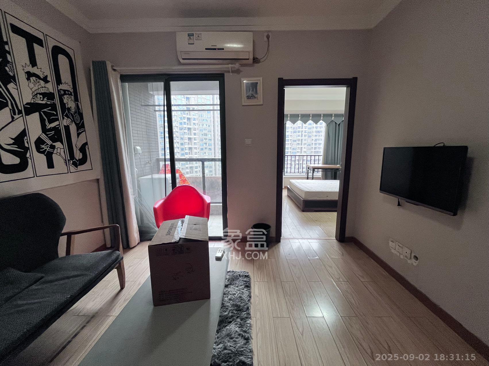 藏珑湖上国际花园  1室1厅1卫    2000.0元/月 藏珑湖上国际花园  1室1厅1卫    2000.0元/月室内图