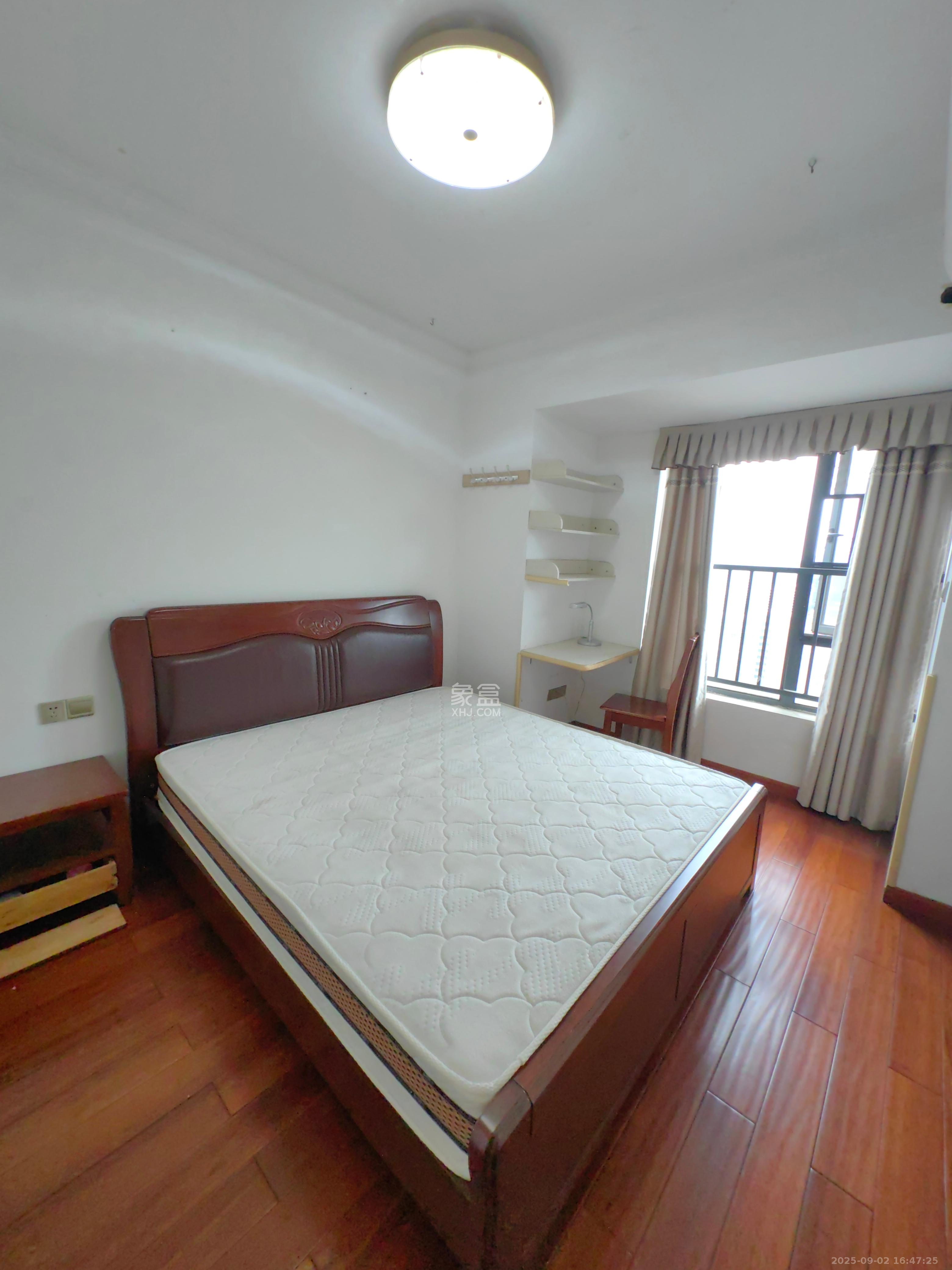 荣盛花语馨苑  3室2厅1卫    2800.0元/月室内图