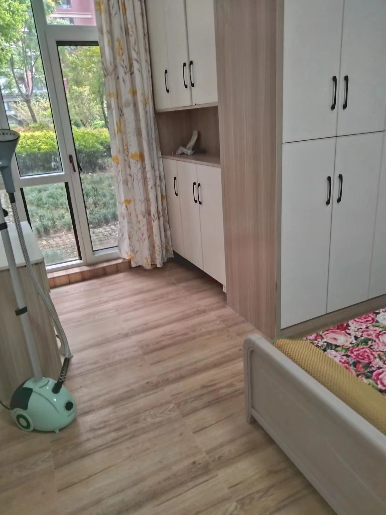 雅士林御苑  3室2厅2卫   1800.00元/月室内图