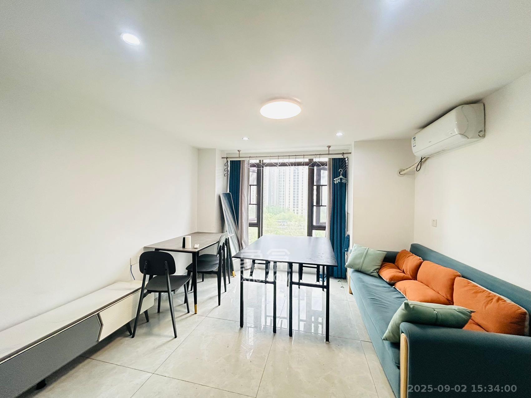 华润琨瑜府  2室1厅1卫    2300.0元/月 华润琨瑜府  2室1厅1卫    2300.0元/月室内图