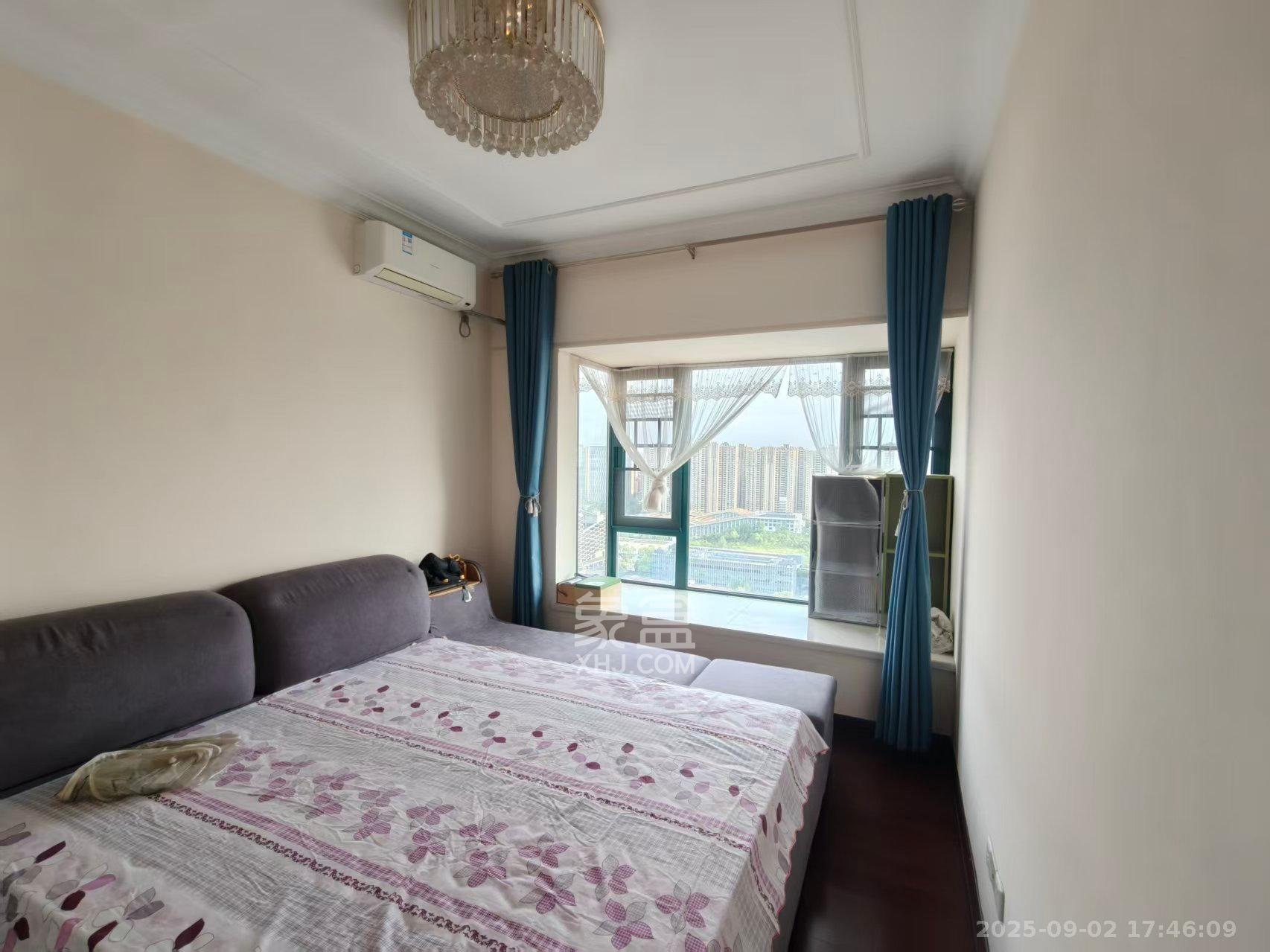 恒大翡翠华庭  2室2厅1卫    2200.0元/月室内图