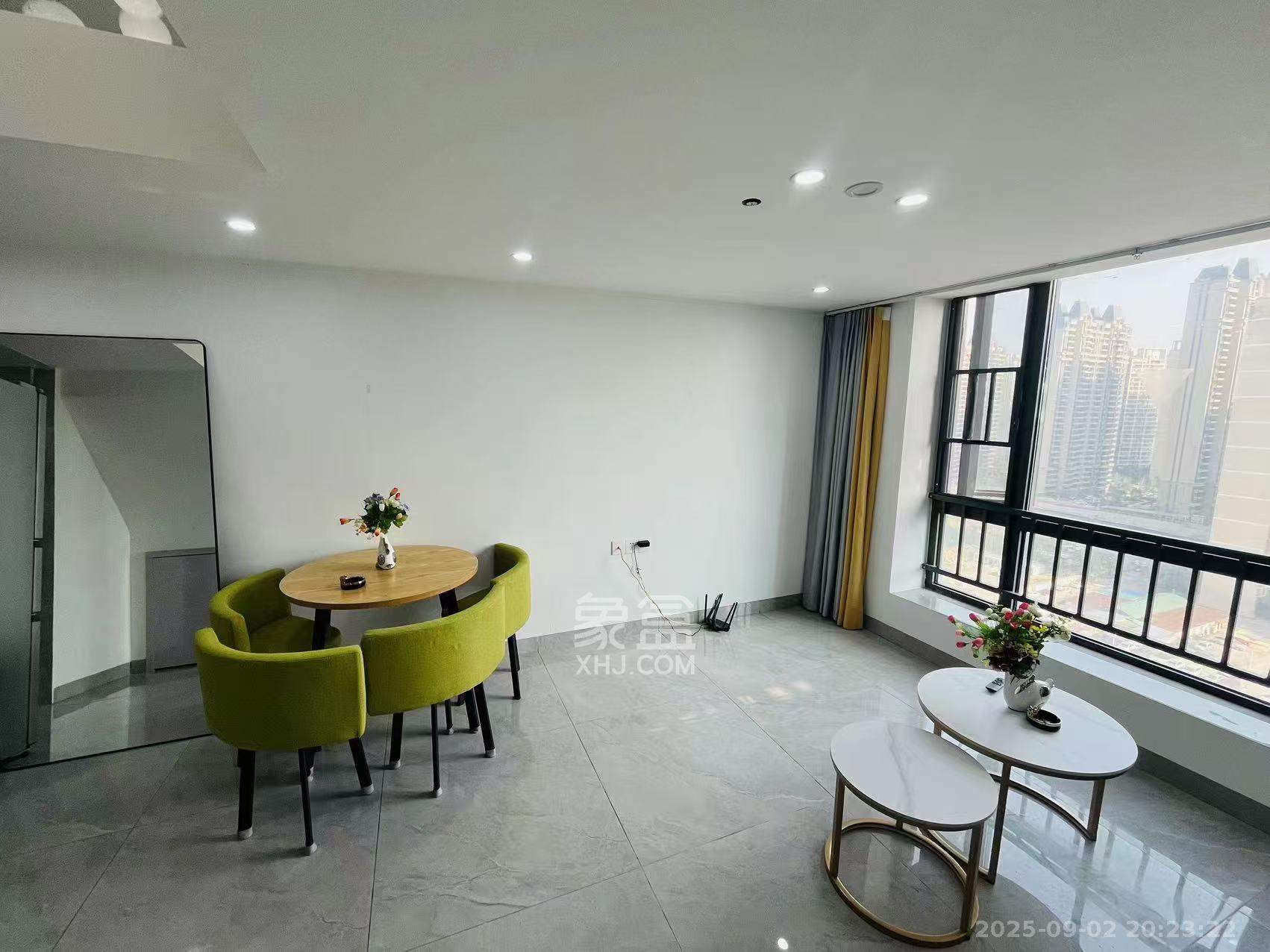 藏珑湖上公馆 1室1厅1卫 2500.0元/月 藏珑湖上公馆 1室1厅1卫 2500.0元/月室内图