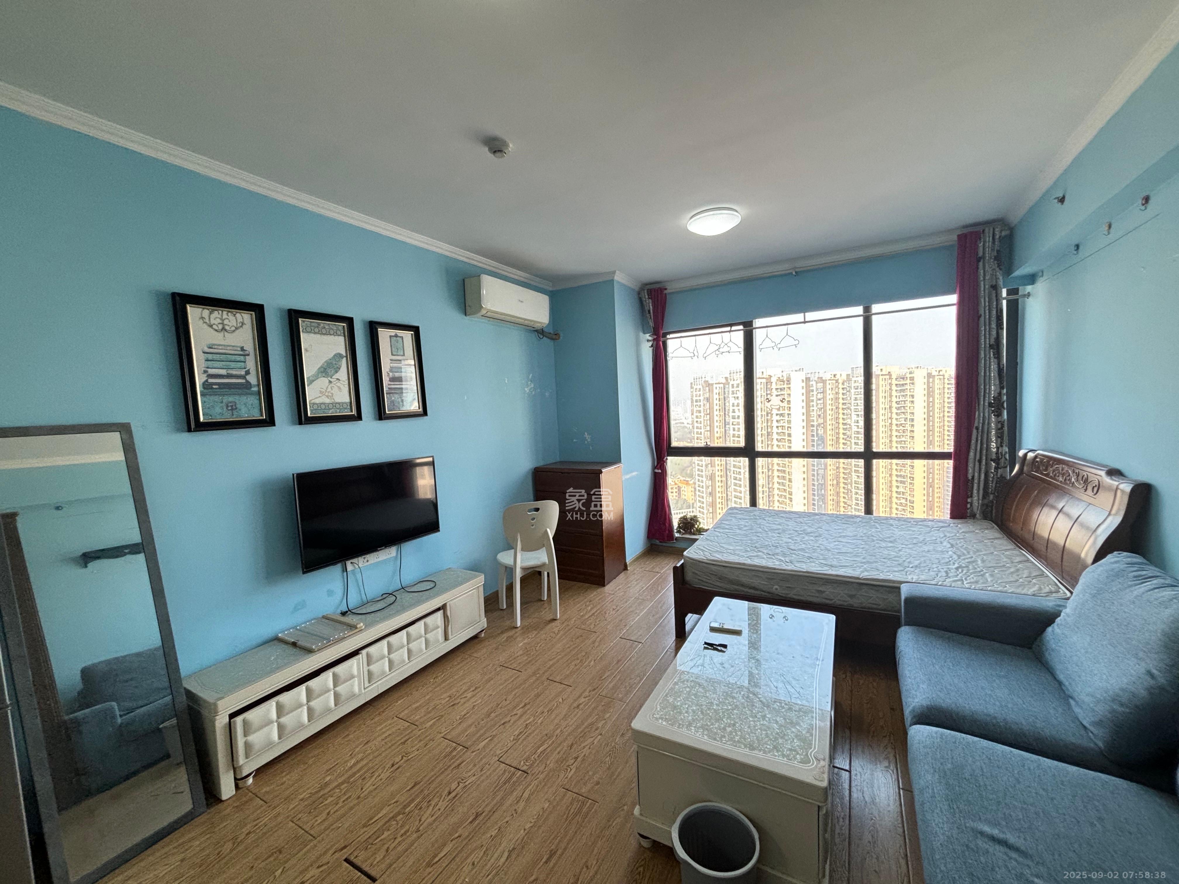 融科东南海 1室1厅1卫 1200.00元/月 融科东南海 1室1厅1卫 1200.00元/月室内图