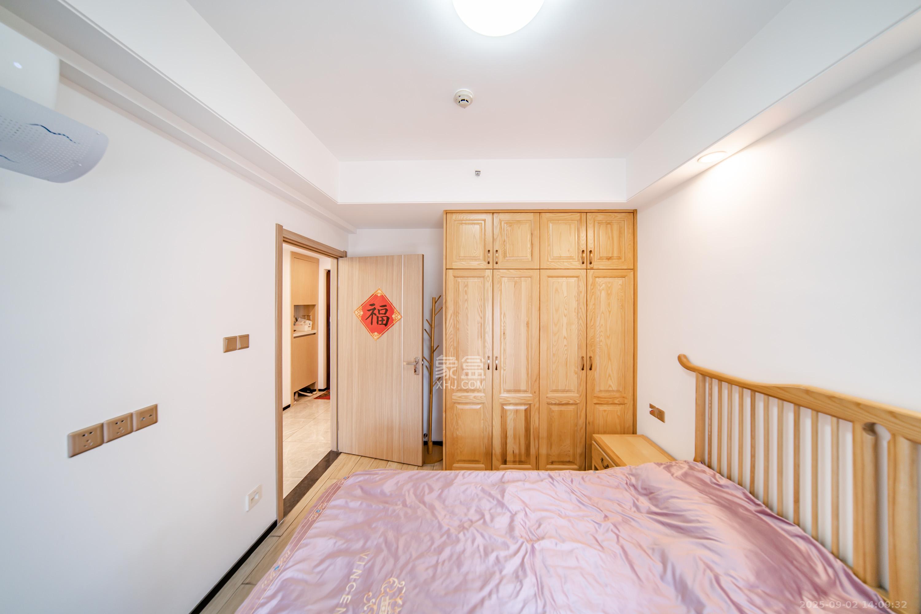 中海阅江府  1室1厅1卫    65.0万 中海阅江府  1室1厅1卫    65.0万卧室