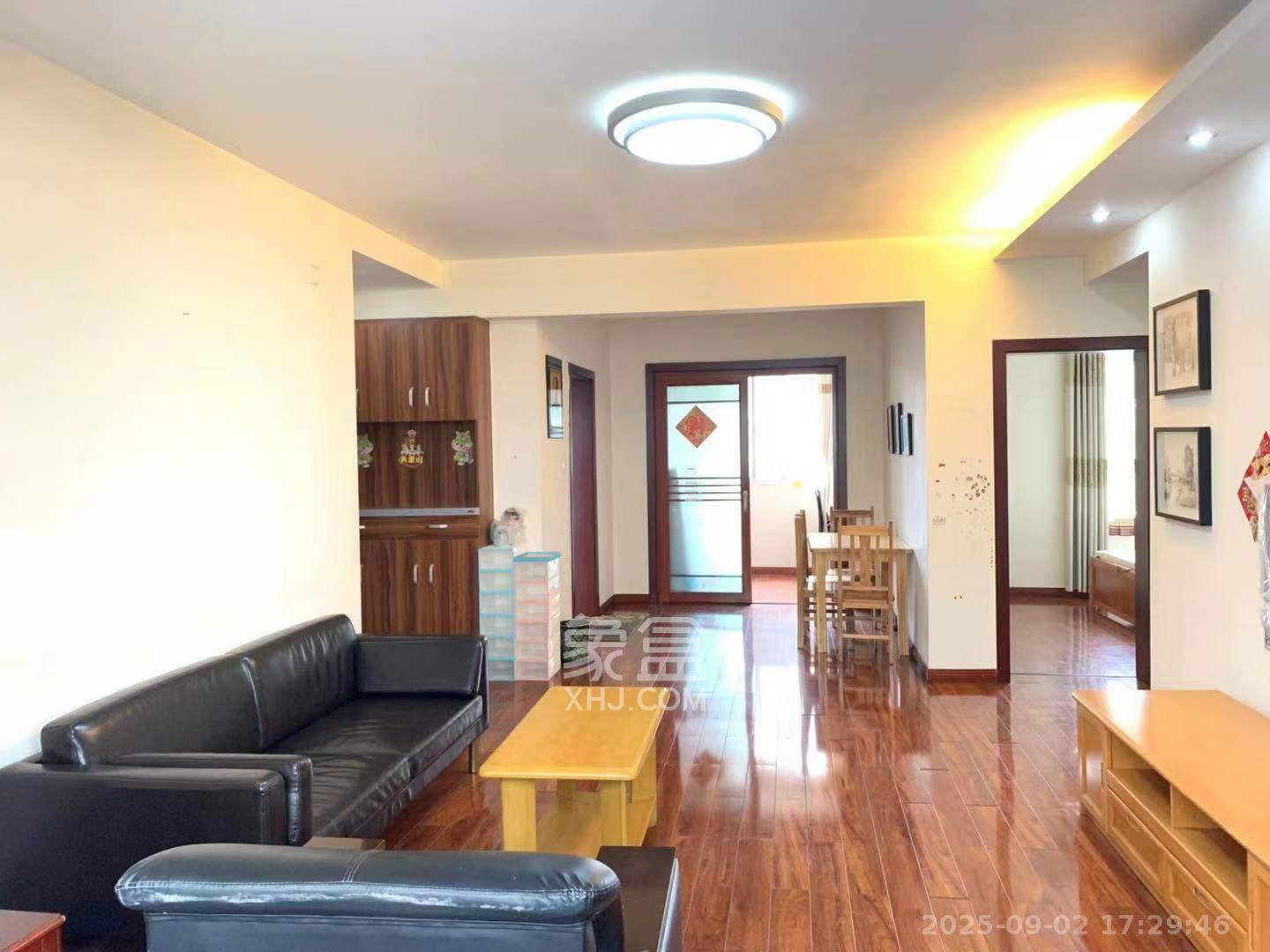 嘉盛华庭(一期、二期、三期) 1室0厅0卫 2200.0元/月 嘉盛华庭(一期、二期、三期) 1室0厅0卫 2200.0元/月室内图