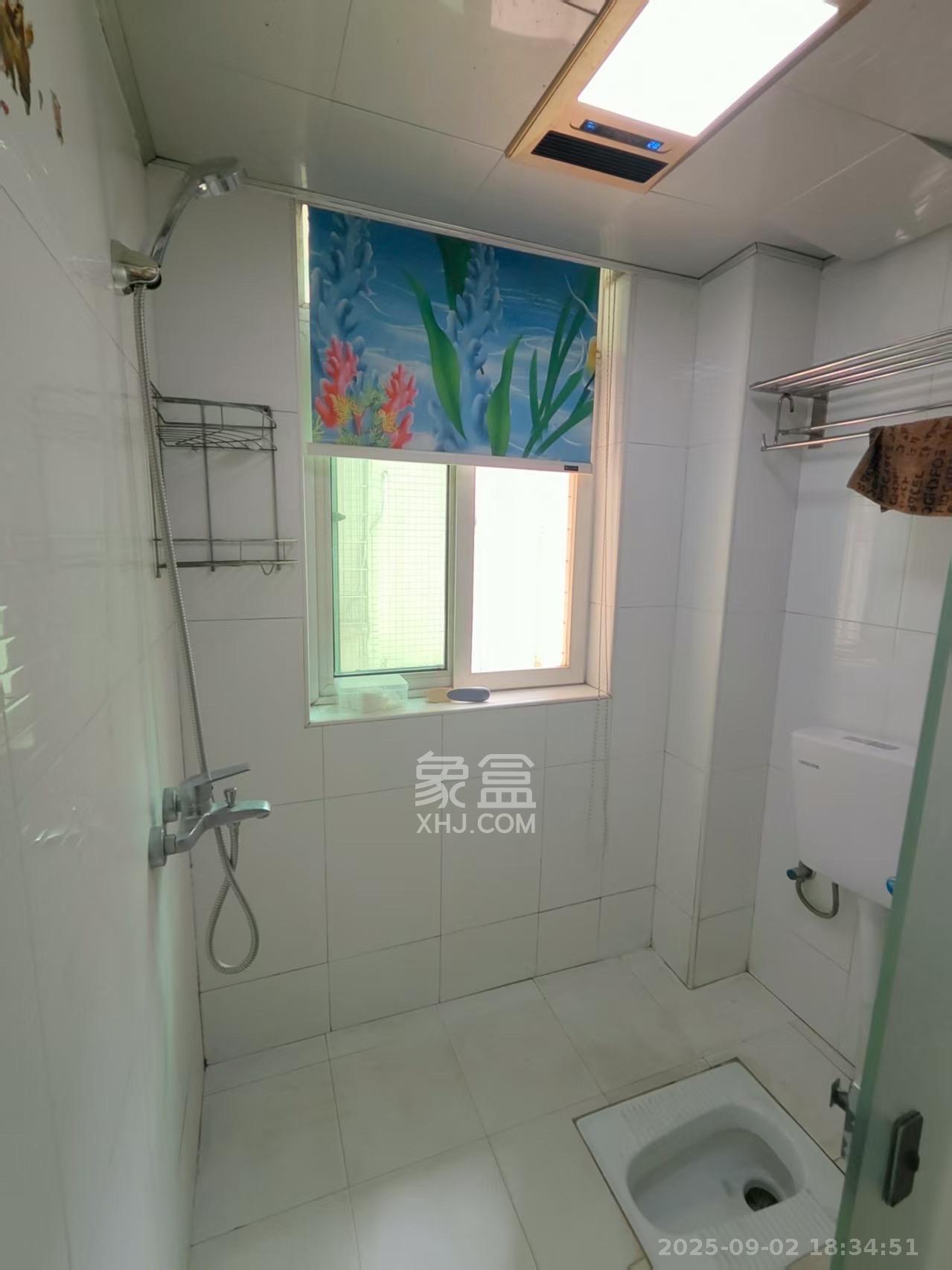 麓谷加州阳光  3室2厅1卫    2300.0元/月 麓谷加州阳光  3室2厅1卫    2300.0元/月室内图