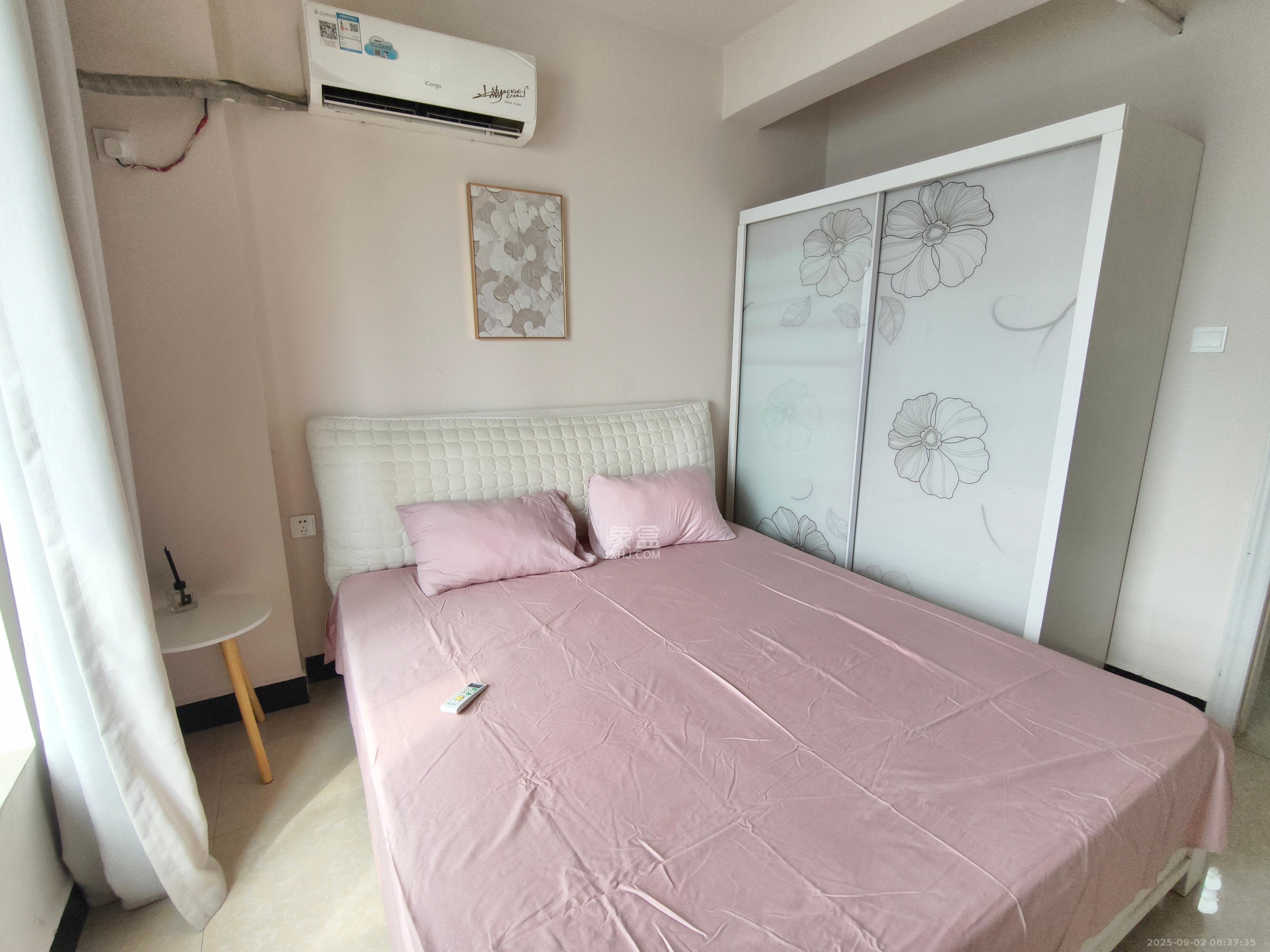 钱隆樽品(一、二、三期)  2室1厅1卫    2200.0元/月室内图