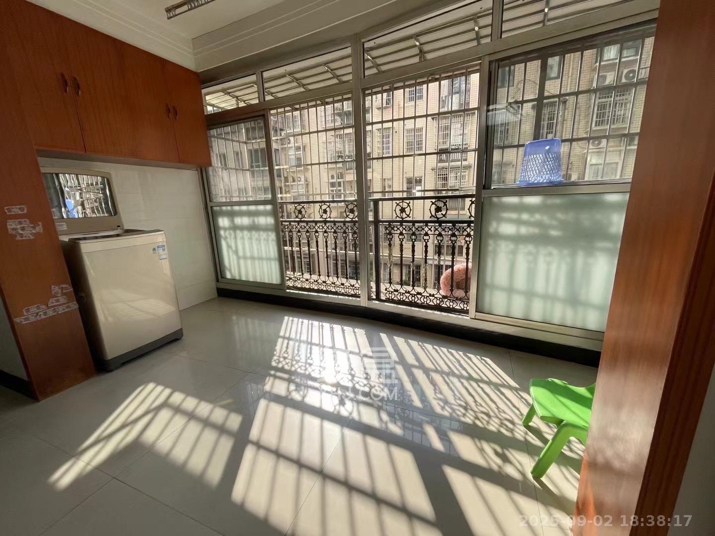 运通馨苑  1室0厅0卫    2500.0元/月室内图