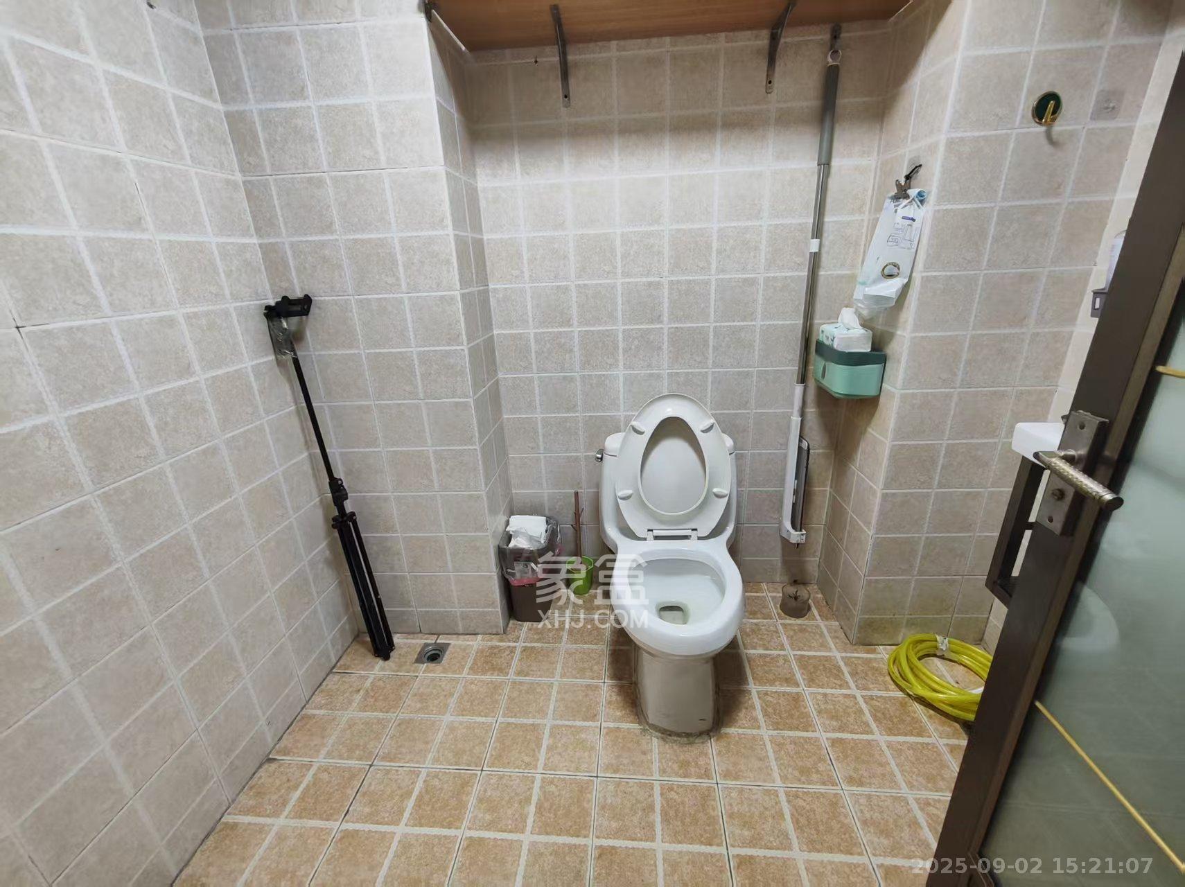 西子一间  1室1厅1卫   1500.00元/月室内图