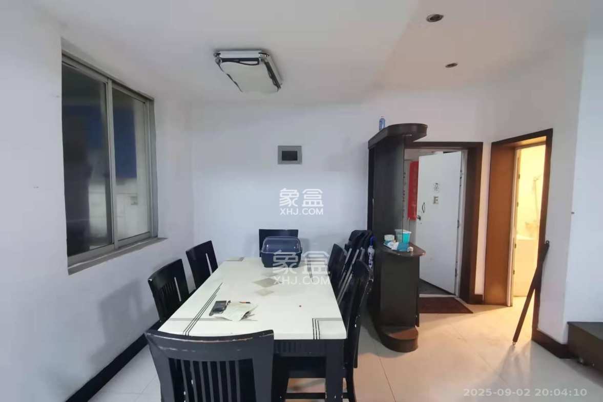 马王堆陶瓷建材新城  3室2厅1卫    1800.0元/月 马王堆陶瓷建材新城  3室2厅1卫    1800.0元/月室内图