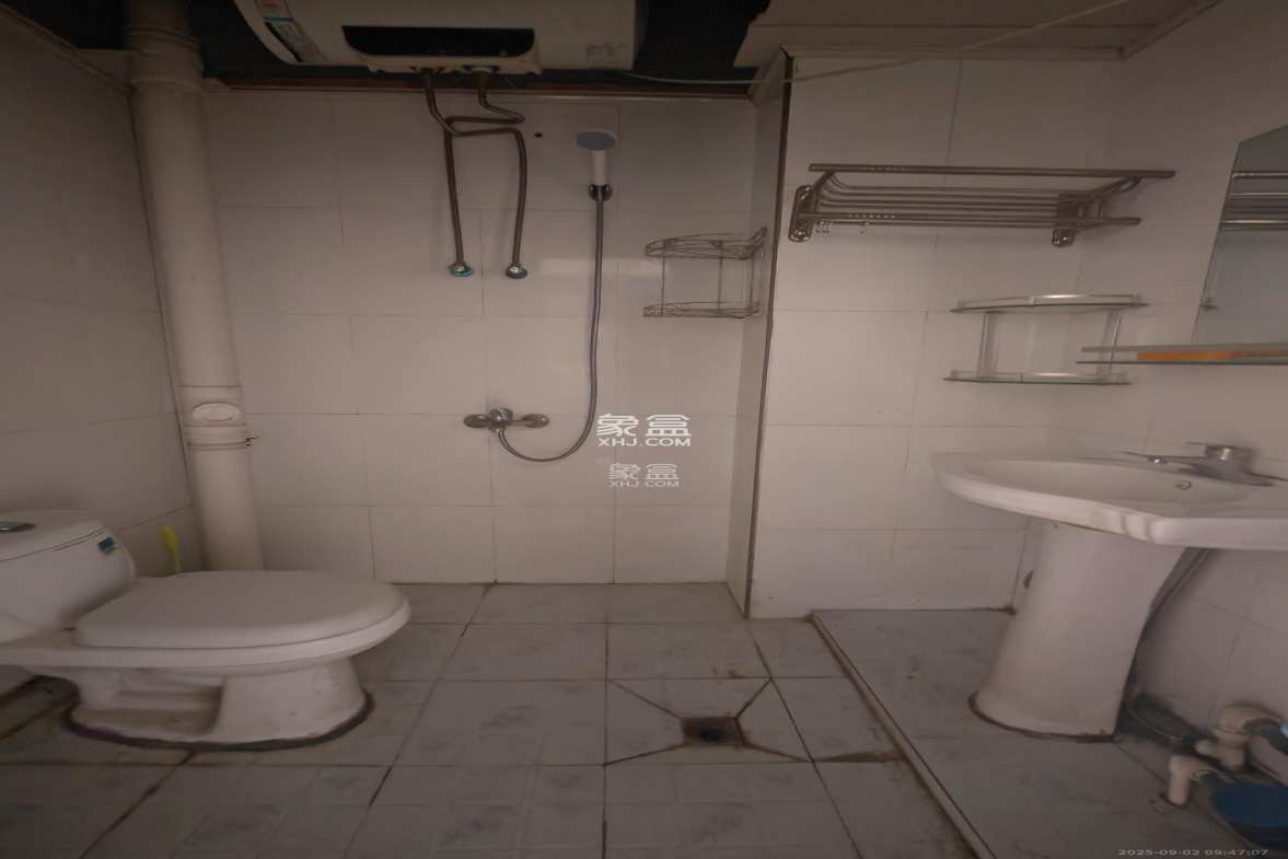 生活艺术城  1室1厅1卫    1100.0元/月 生活艺术城  1室1厅1卫    1100.0元/月室内图