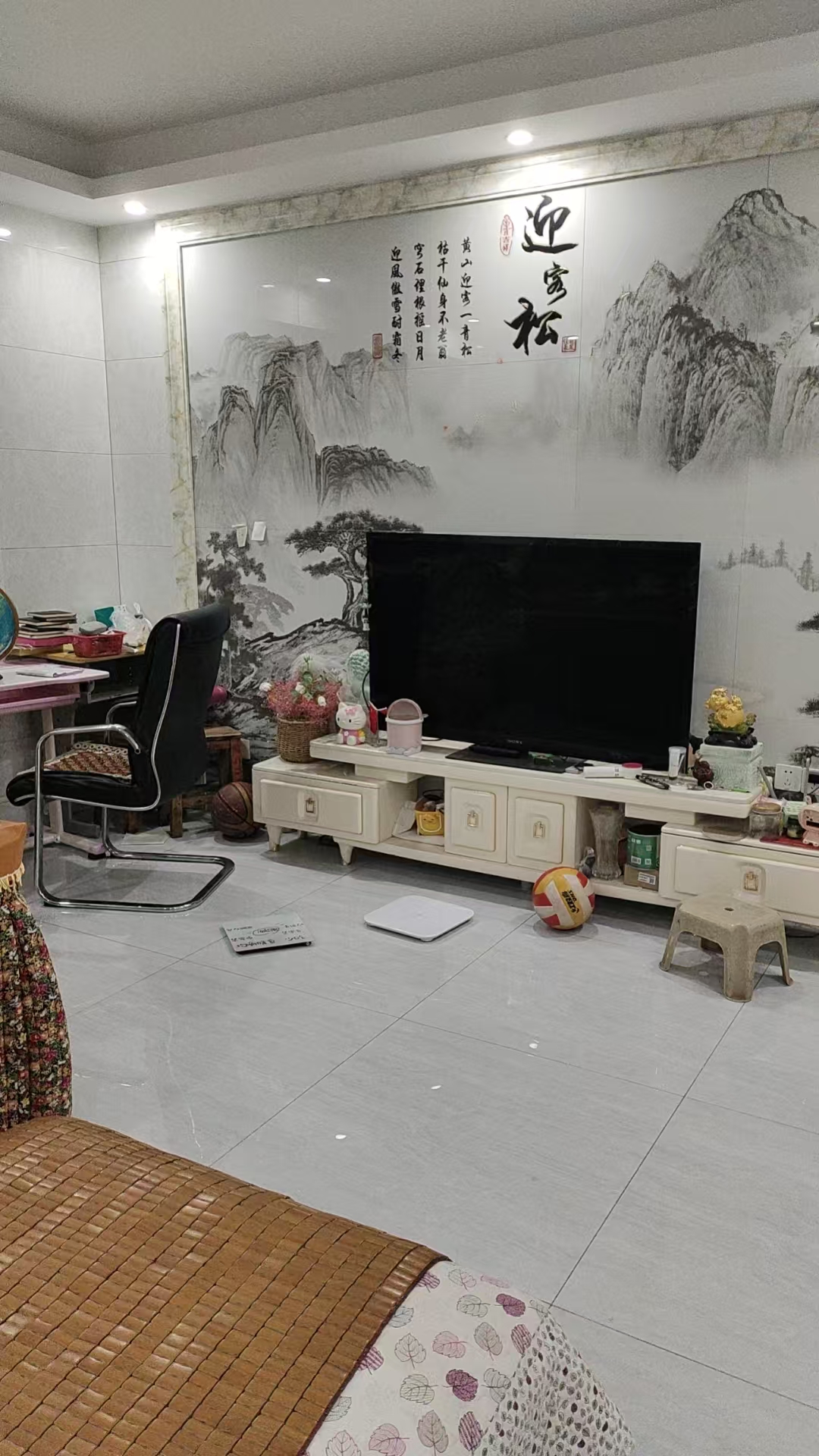 千里红小区（京明时代广场）  6室2厅2卫   2800.00元/月室内图