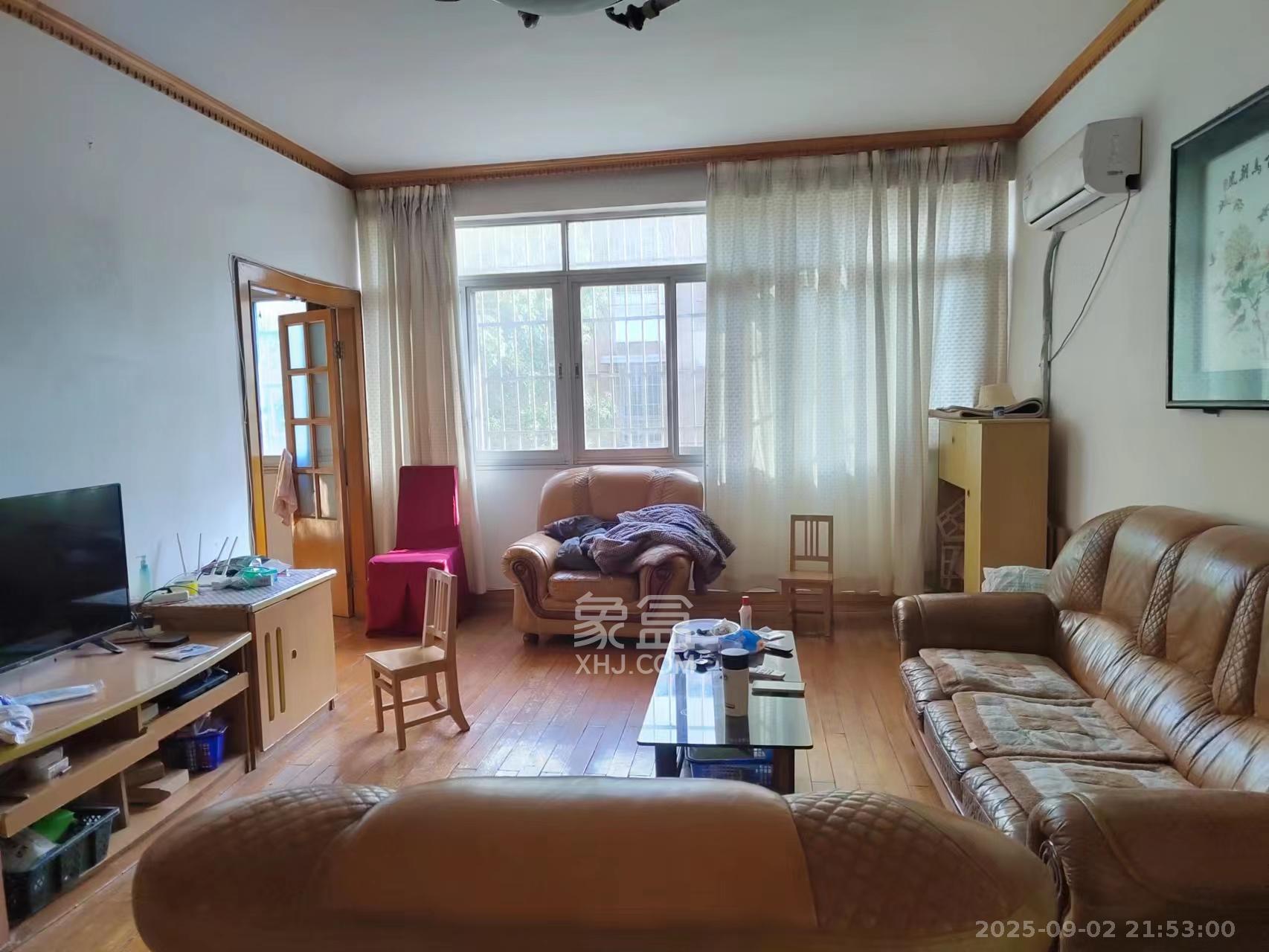 长沙理工大学东院西院  3室2厅2卫    1600.0元/月室内图