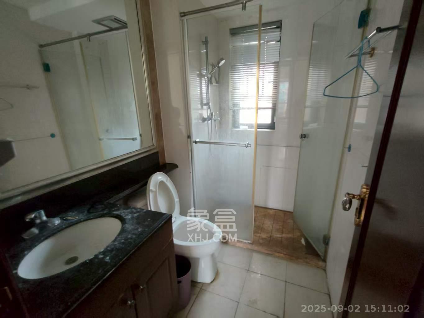 恒大华府  3室2厅1卫    2100.0元/月 恒大华府  3室2厅1卫    2100.0元/月室内图