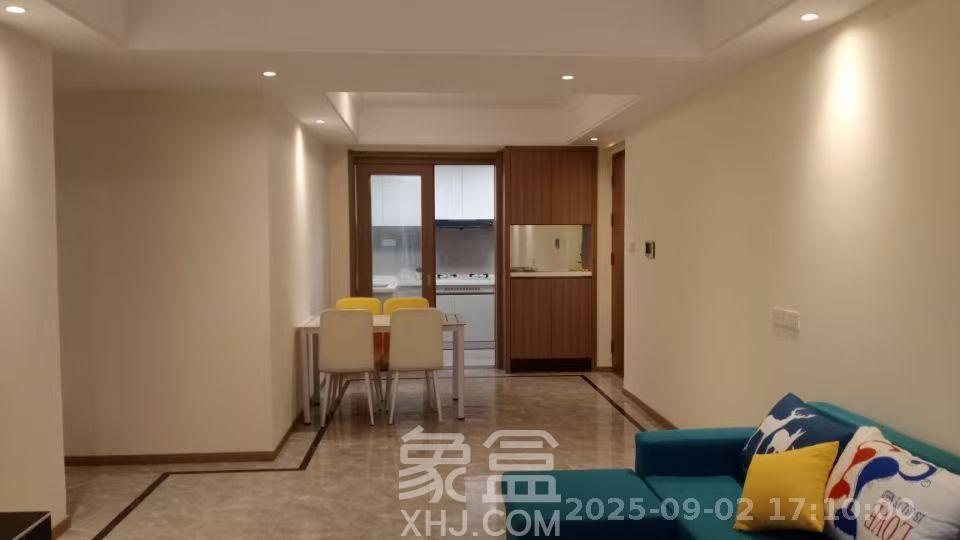 金辉优步学府  4室2厅2卫   2100.00元/月室内图