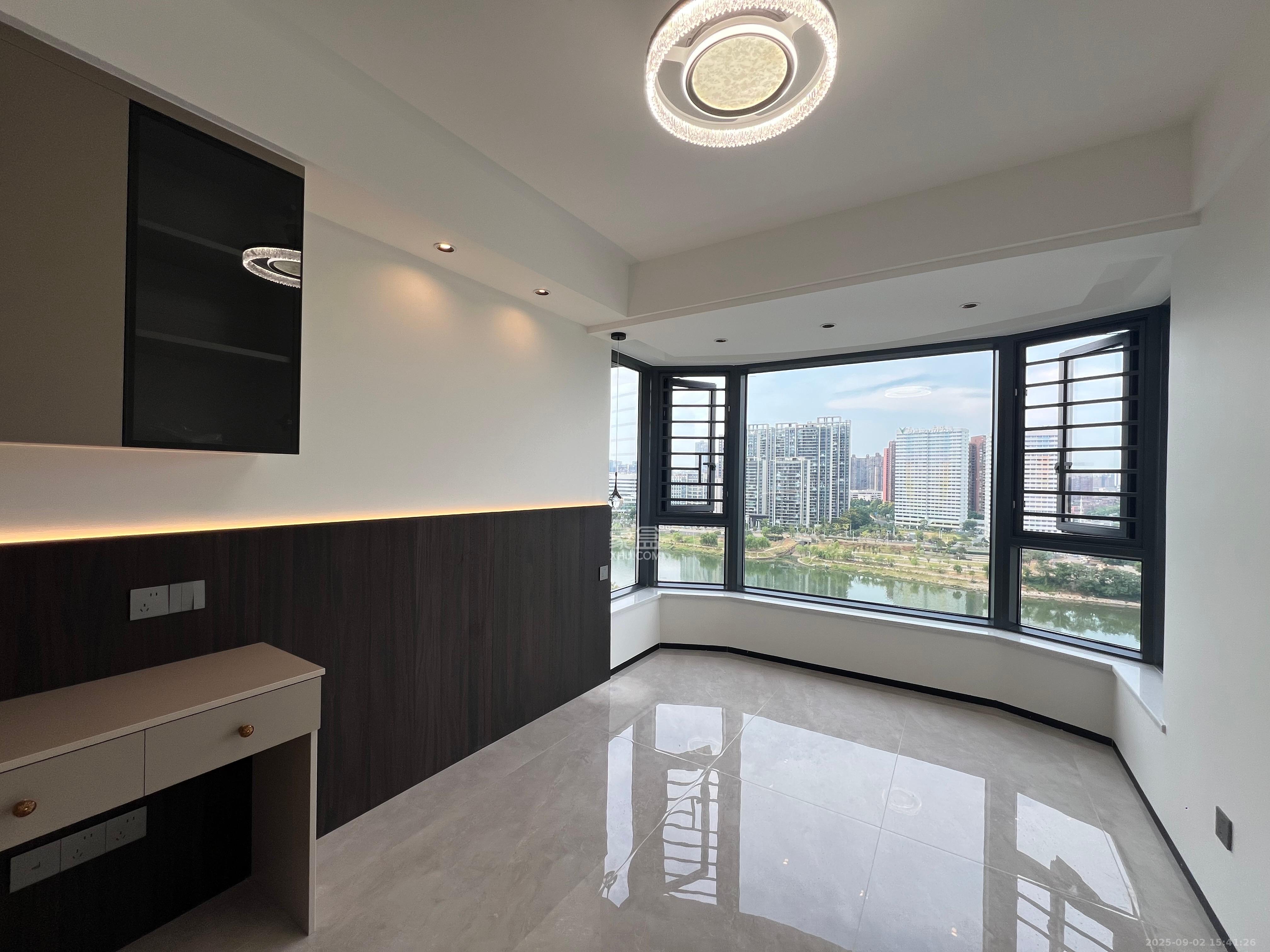 嘉雨东苑 3室2厅2卫 10000.0元/月 嘉雨东苑 3室2厅2卫 10000.0元/月室内图