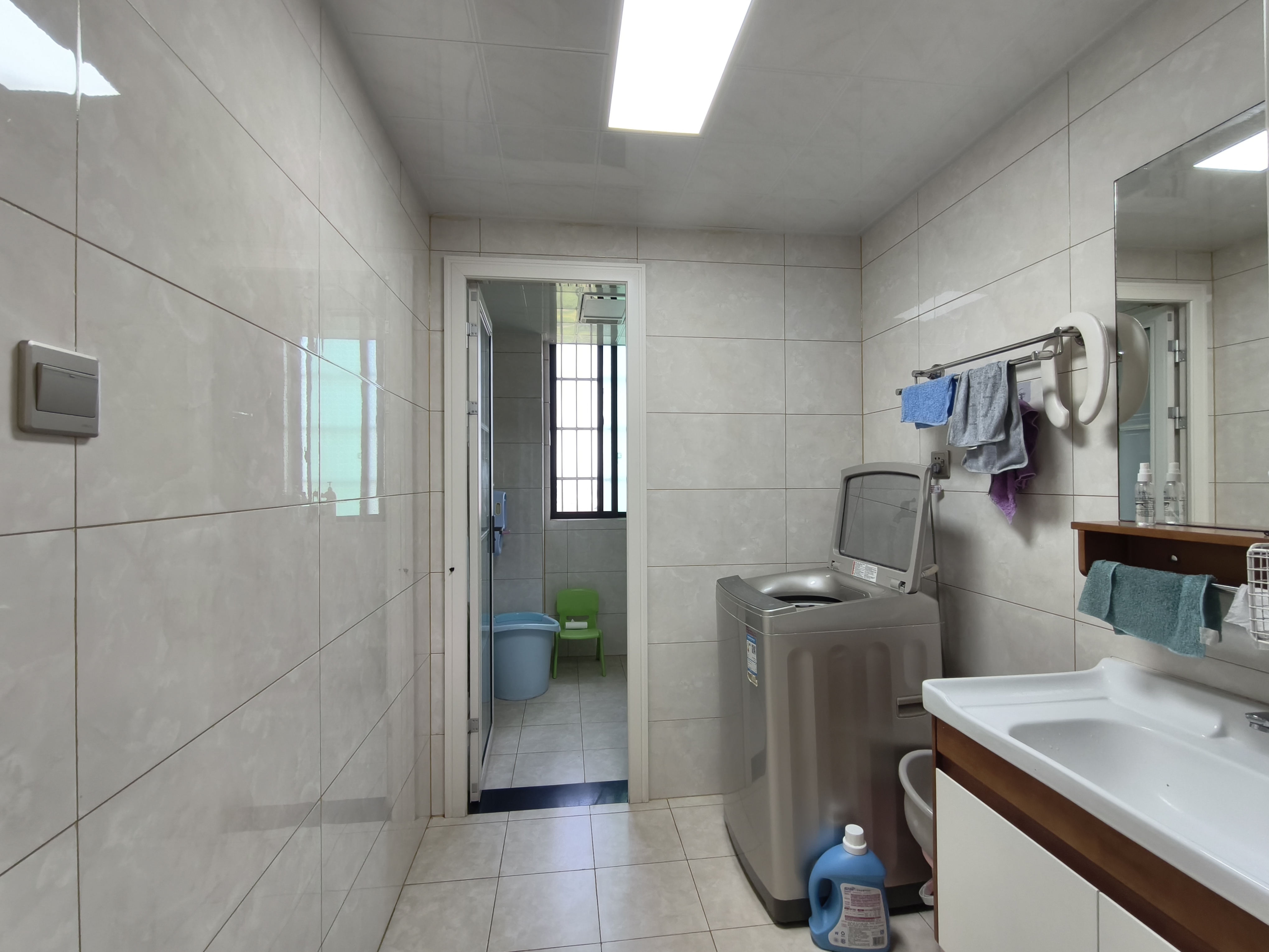 锦绣欣城  3室2厅2卫    80.0万客厅