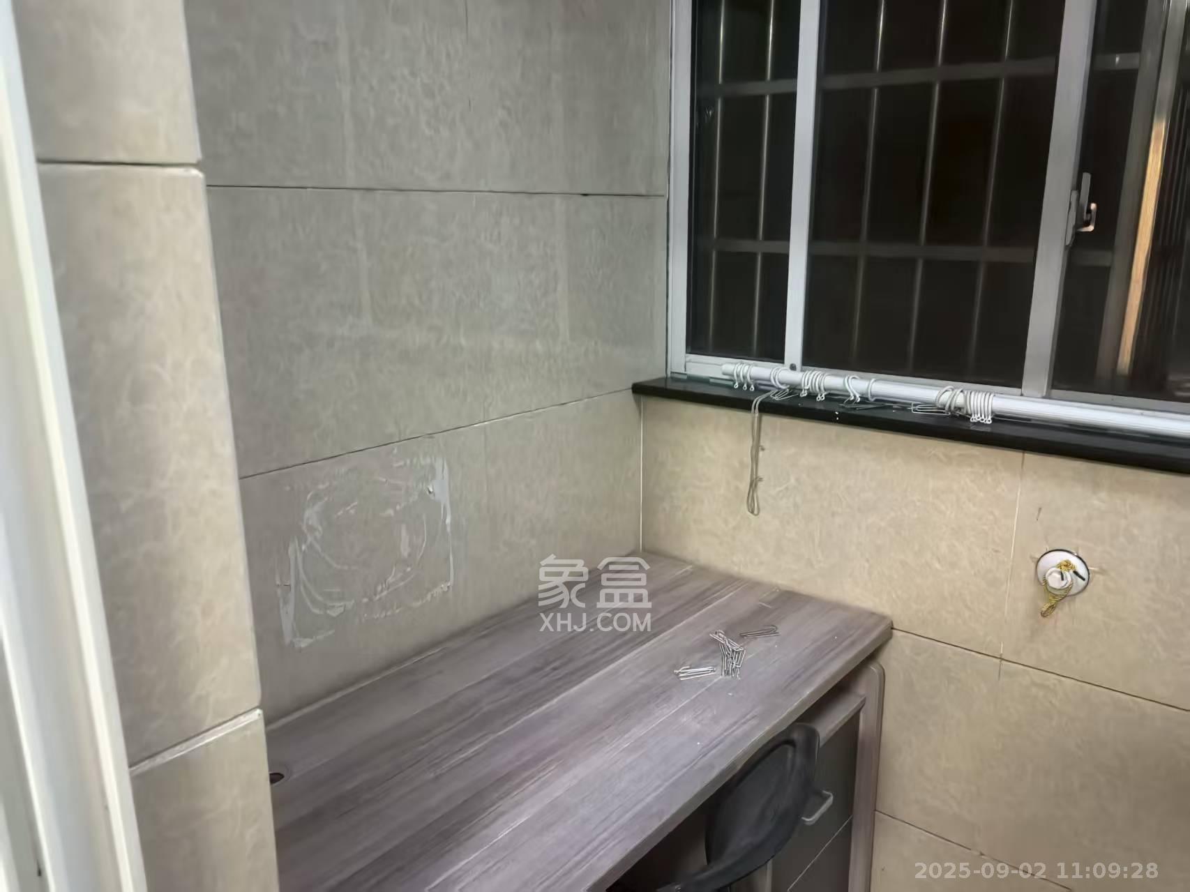 凤凰苑  2室2厅1卫    2600.0元/月室内图