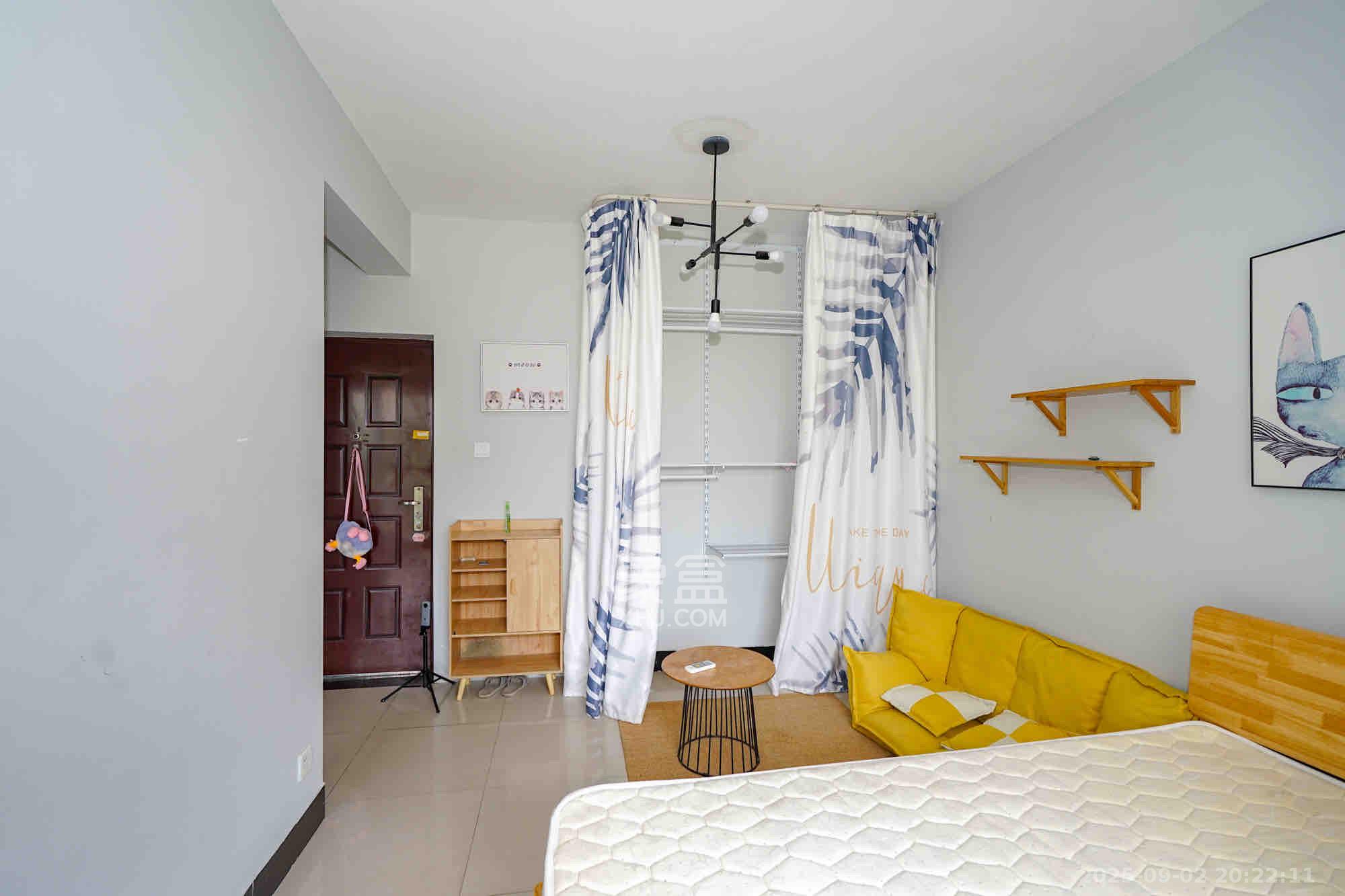 中信城市广场(中信新城一期) 1室1厅1卫 1200.0元/月 中信城市广场(中信新城一期) 1室1厅1卫 1200.0元/月室内图