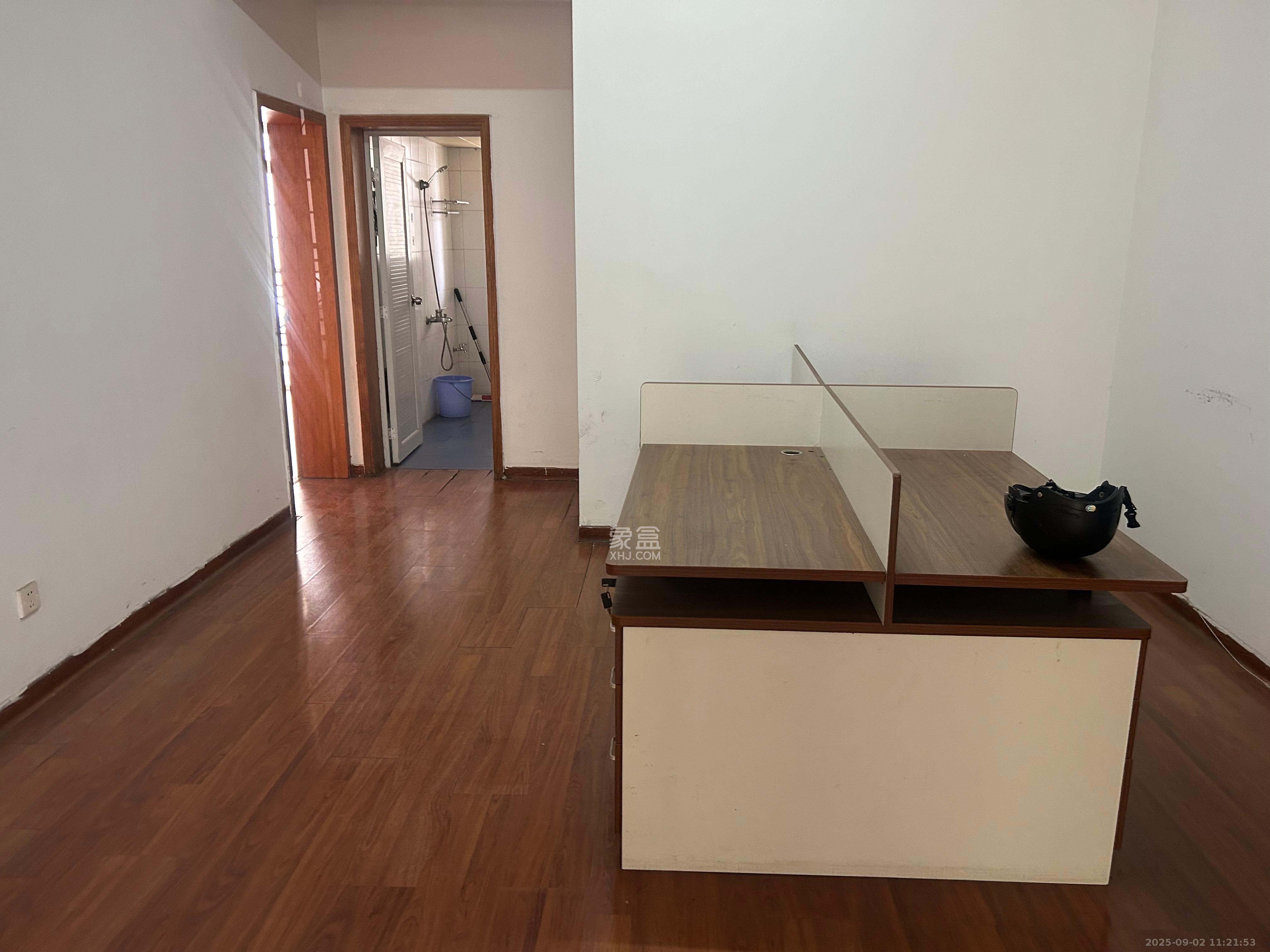 幸福人家 3室2厅2卫 2800.0元/月 幸福人家 3室2厅2卫 2800.0元/月室内图