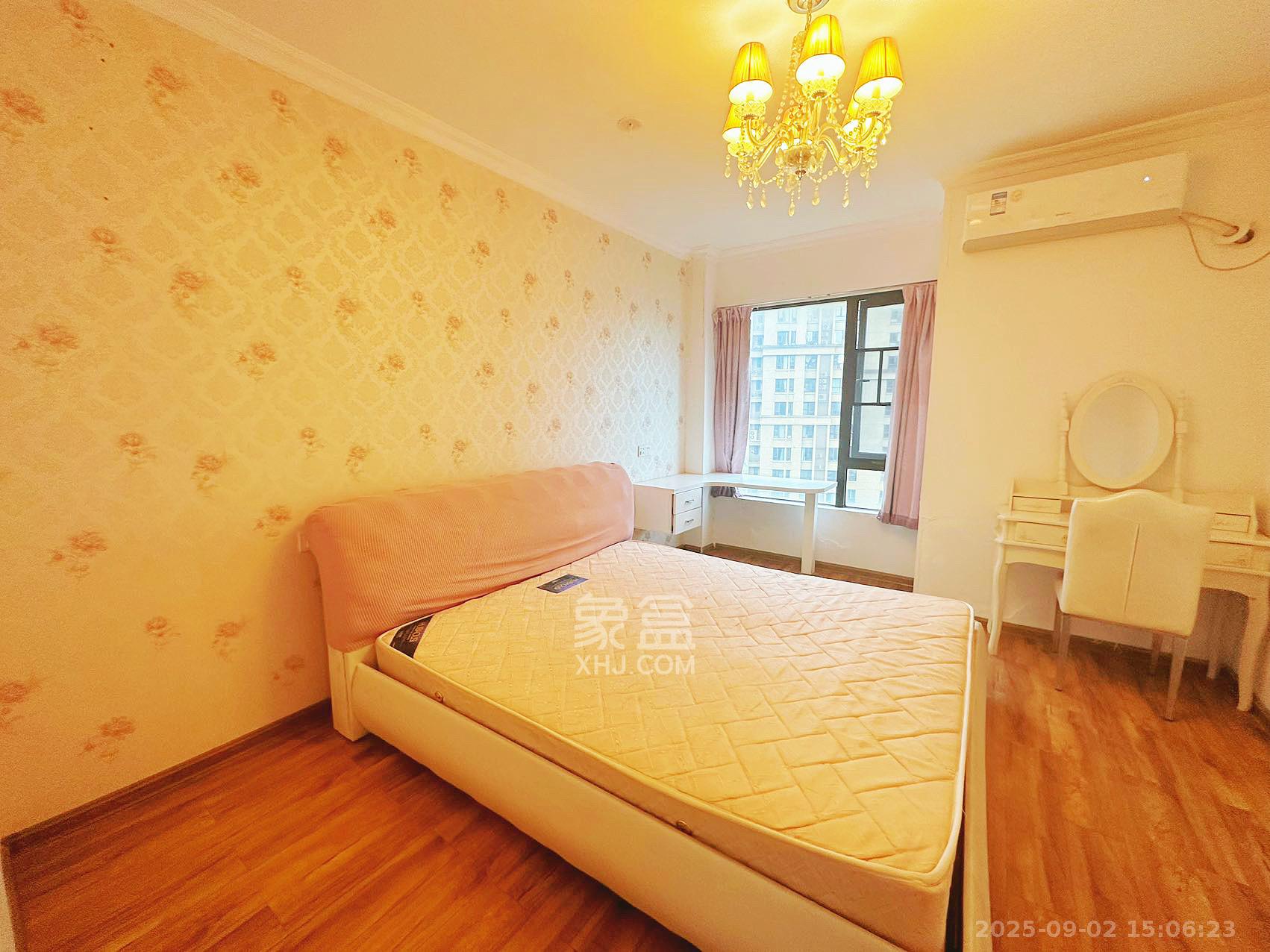 华润橡树湾 3室2厅1卫 1900.0元/月 华润橡树湾 3室2厅1卫 1900.0元/月室内图