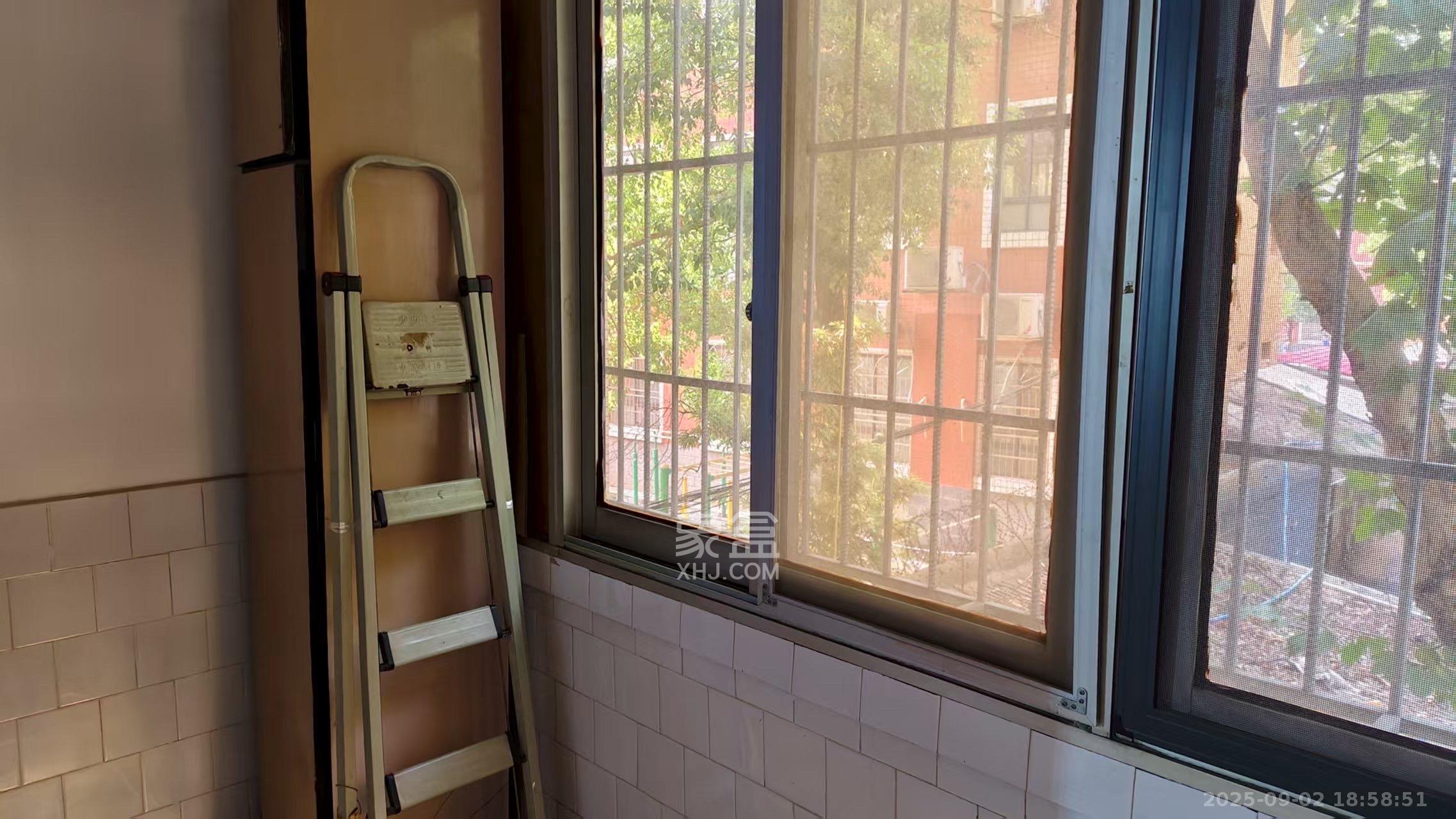 左家塘美印宿舍  2室2厅1卫    1500.0元/月 左家塘美印宿舍  2室2厅1卫    1500.0元/月室内图