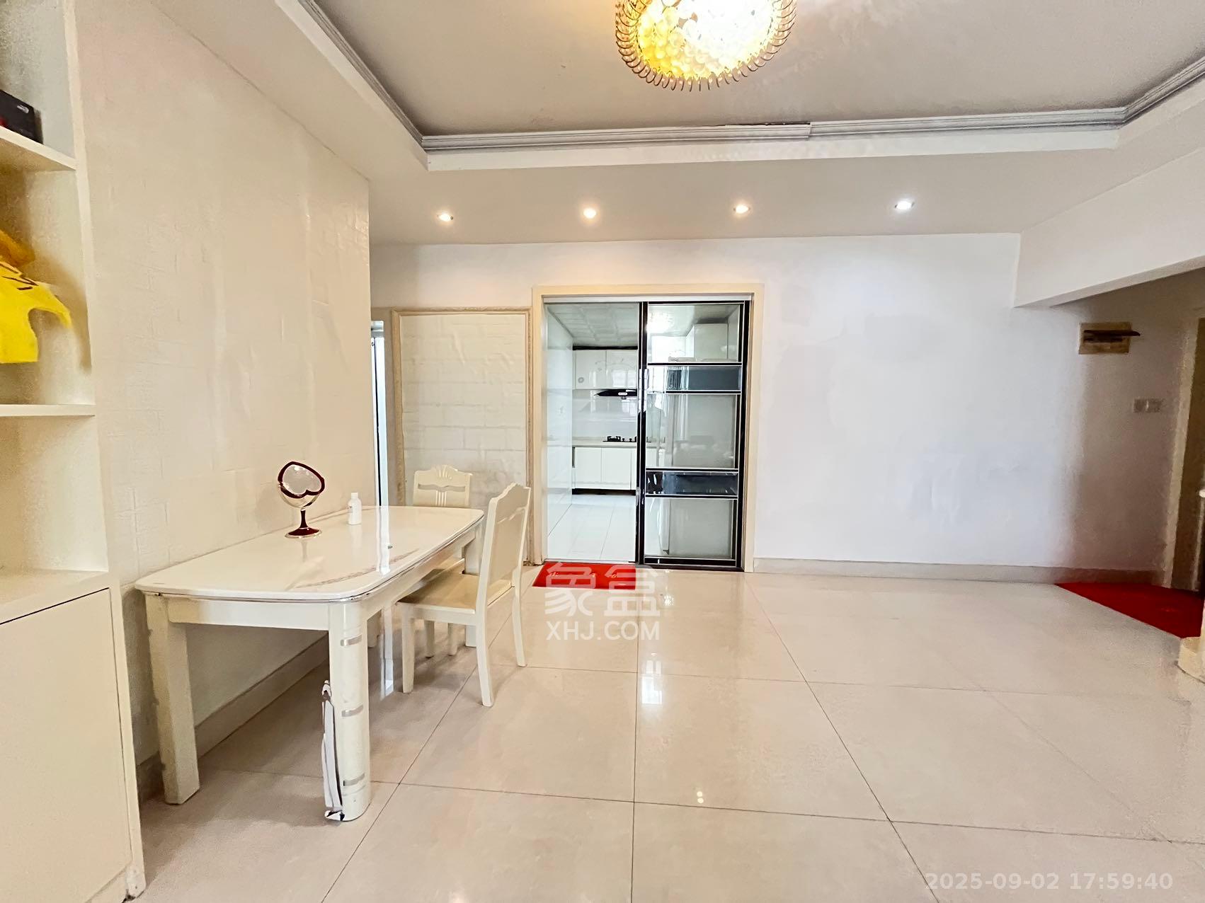 顺天黄金海岸  3室2厅2卫    2800.0元/月 顺天黄金海岸  3室2厅2卫    2800.0元/月室内图