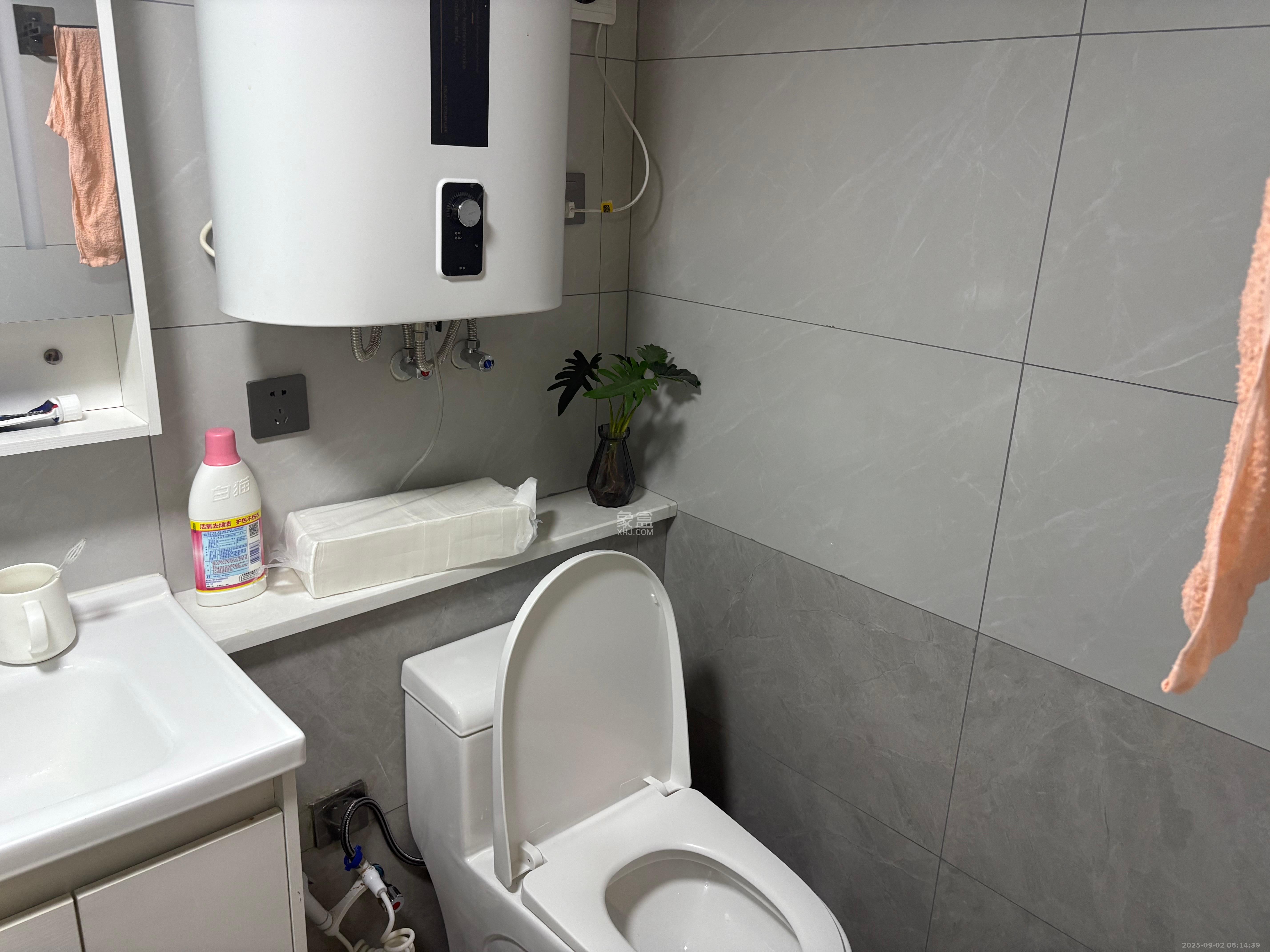 敬天广场 1室1厅1卫 2600.0元/月 敬天广场 1室1厅1卫 2600.0元/月室内图