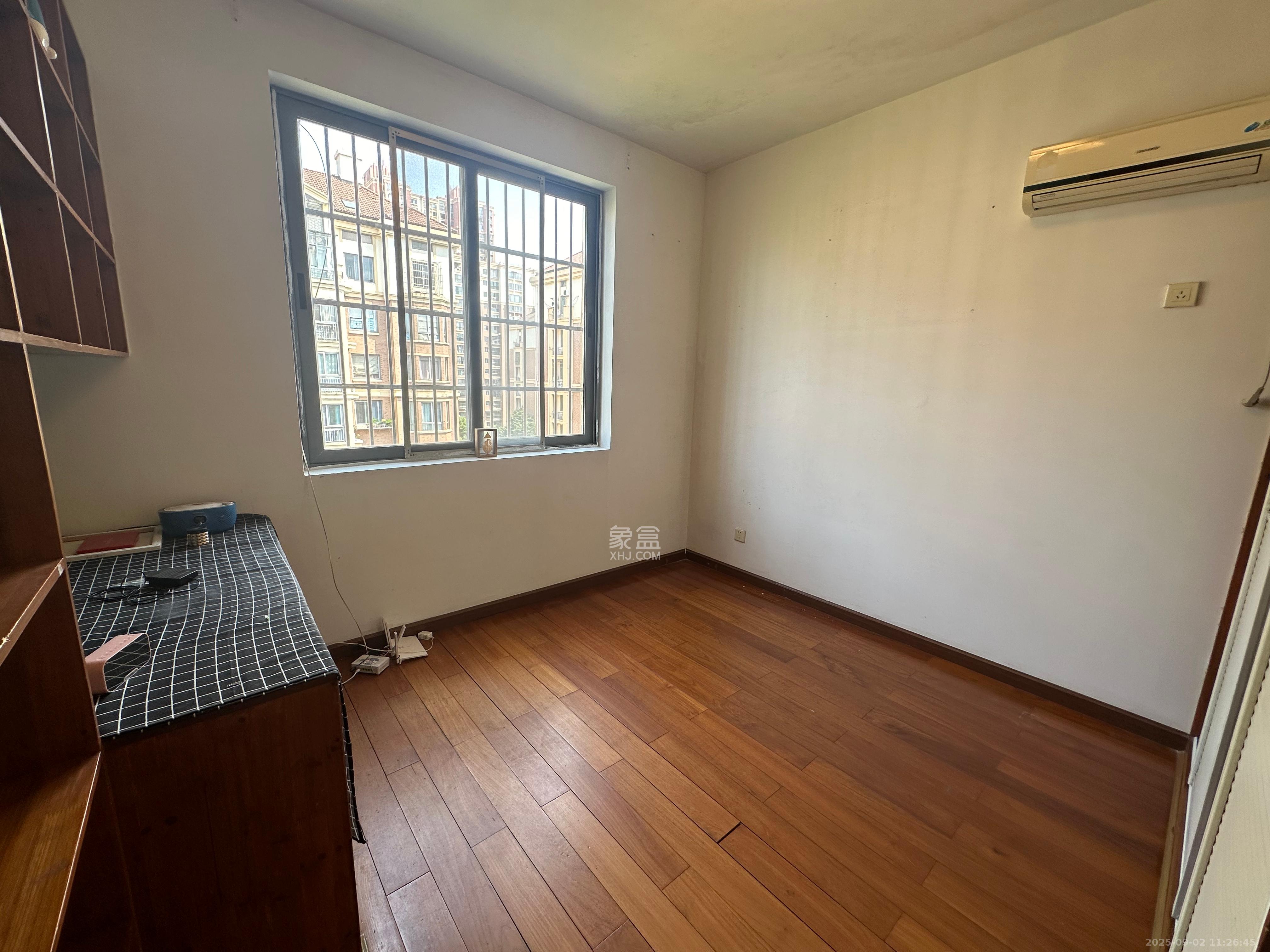 上海城小区  3室2厅2卫    2300.0元/月 上海城小区  3室2厅2卫    2300.0元/月室内图