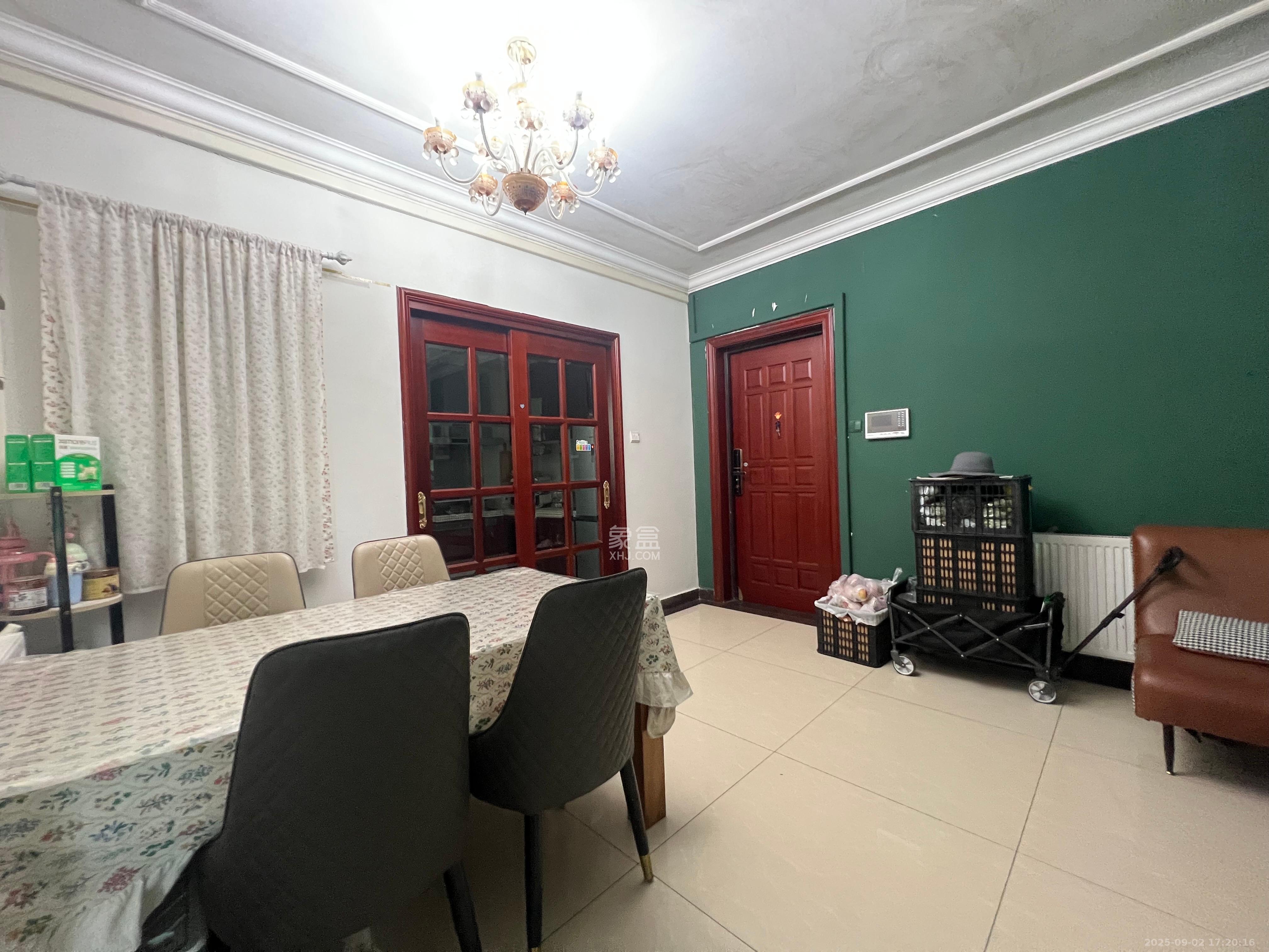 恒大绿洲  1室2厅2卫    3000.0元/月室内图