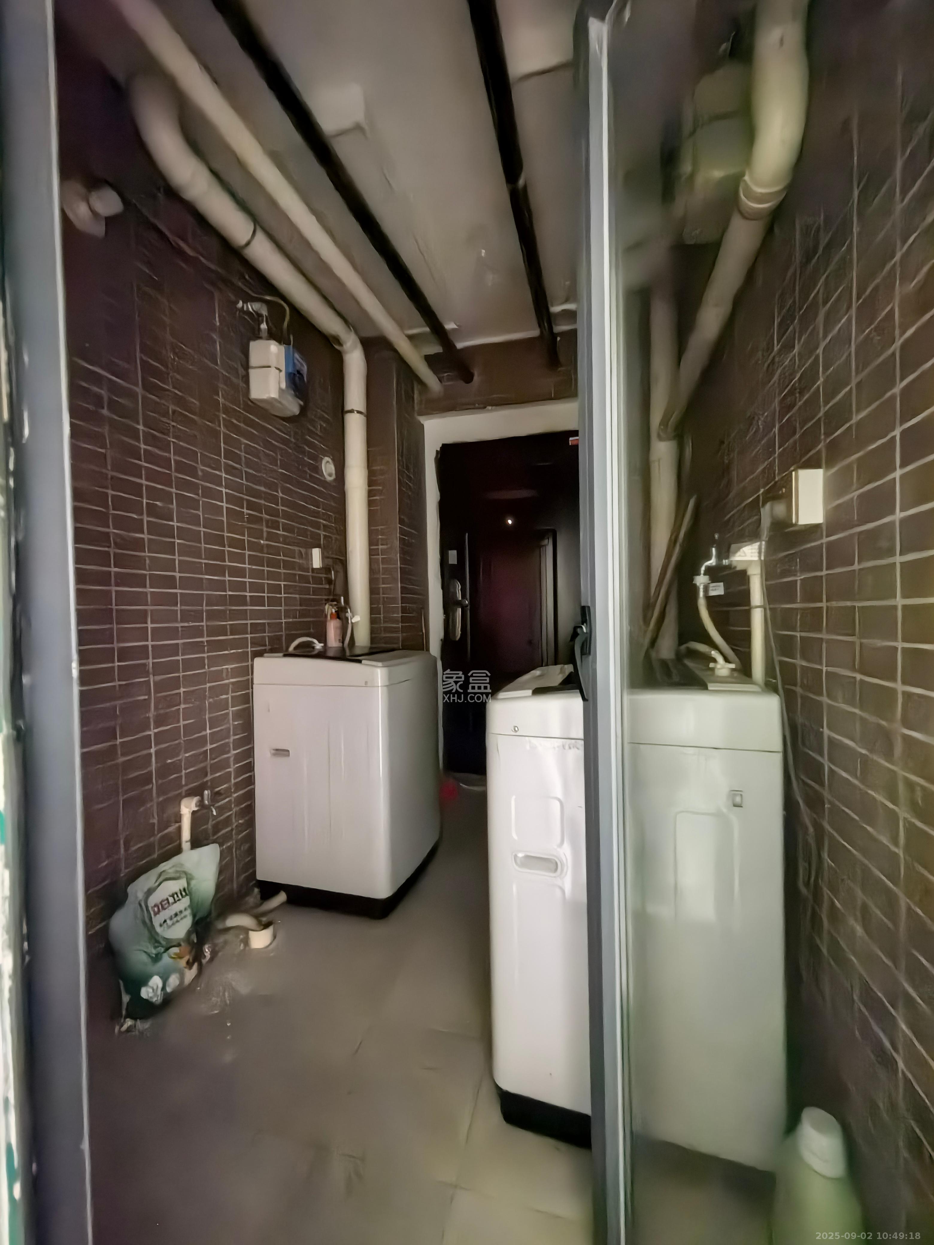 青春里小区 2室1厅1卫 1100.0元/月 青春里小区 2室1厅1卫 1100.0元/月室内图