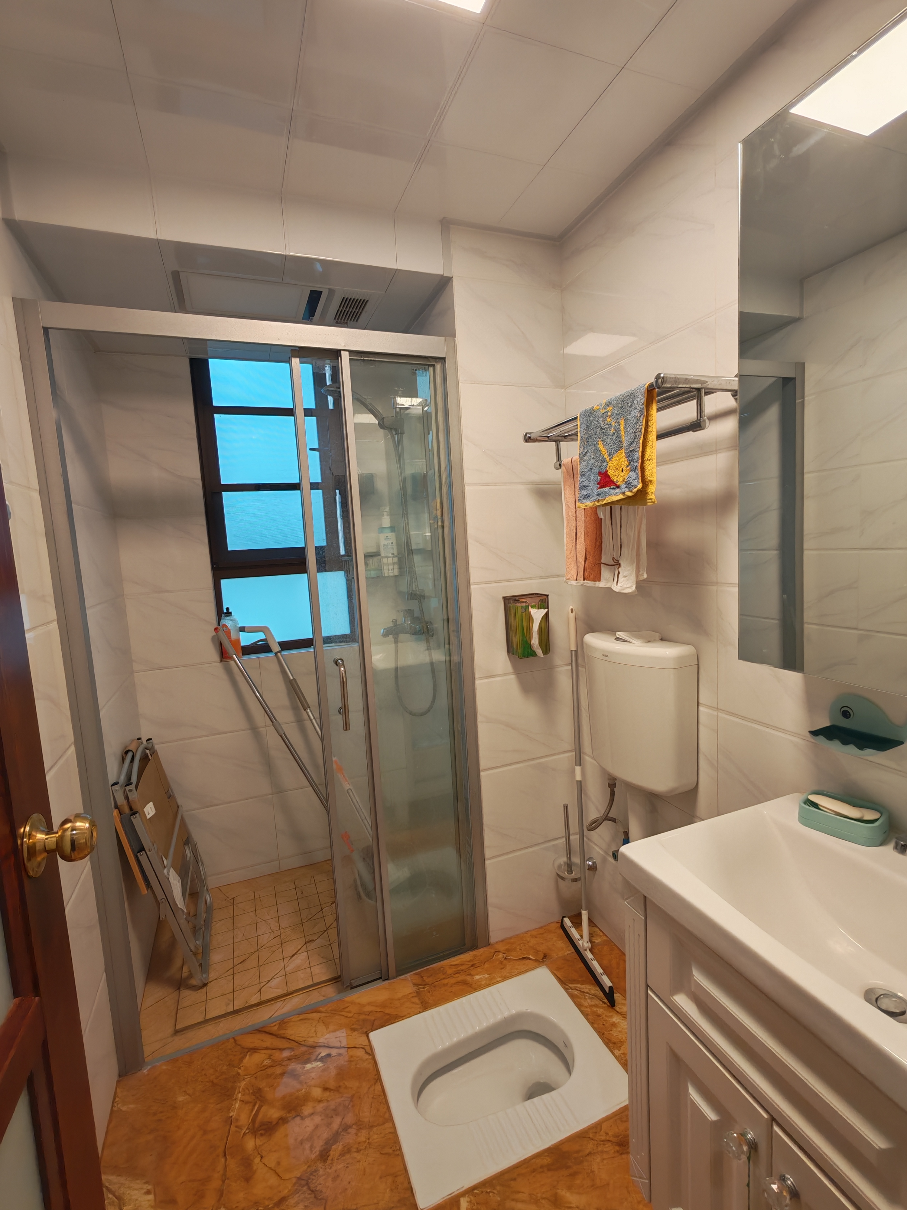 华耀碧桂园十里江湾誉峯 4室2厅2卫 89.8万 华耀碧桂园十里江湾誉峯 4室2厅2卫 89.8万客厅