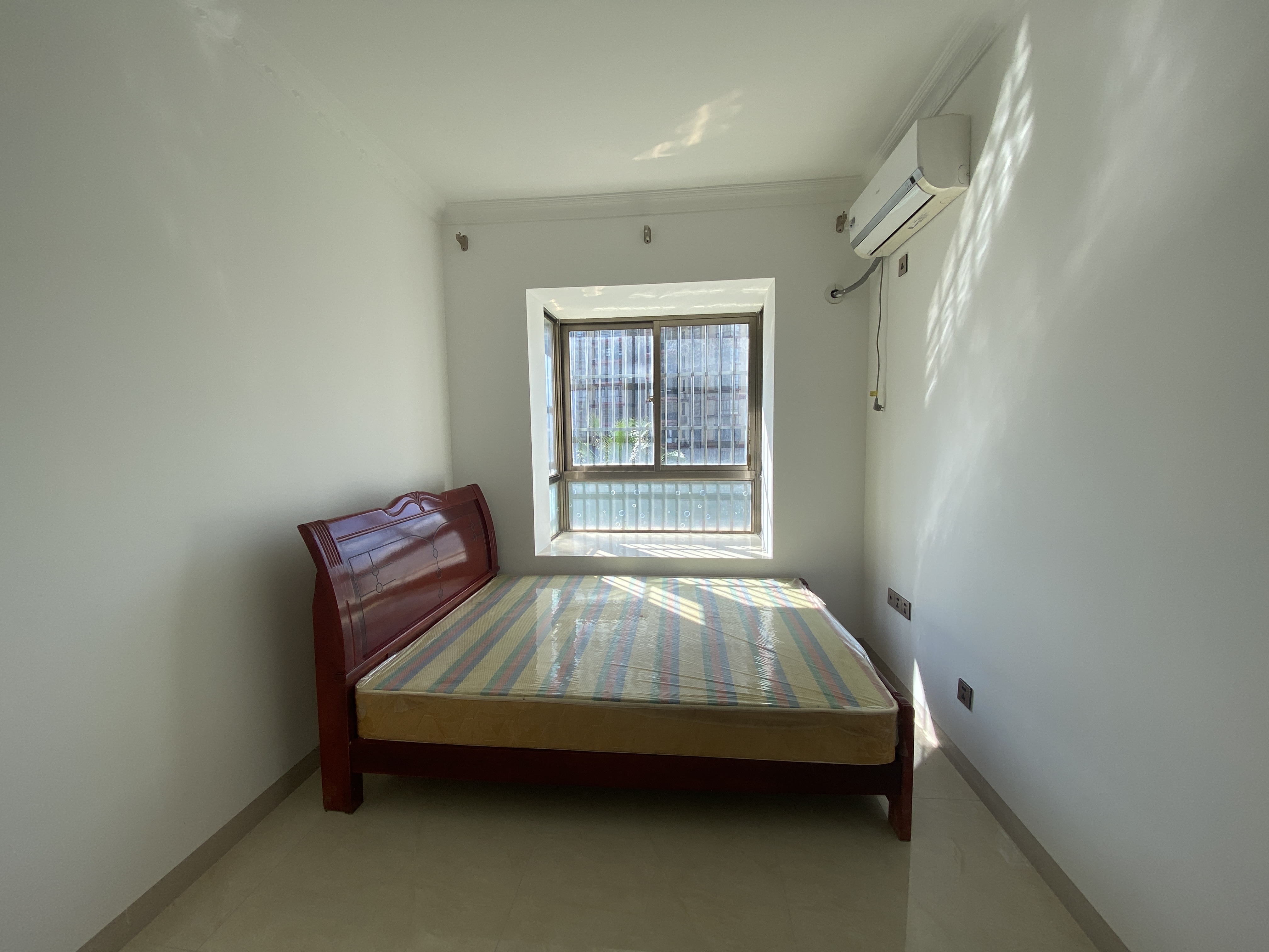 滨江绿都 2室2厅1卫 2100.0元/月 滨江绿都 2室2厅1卫 2100.0元/月室内图