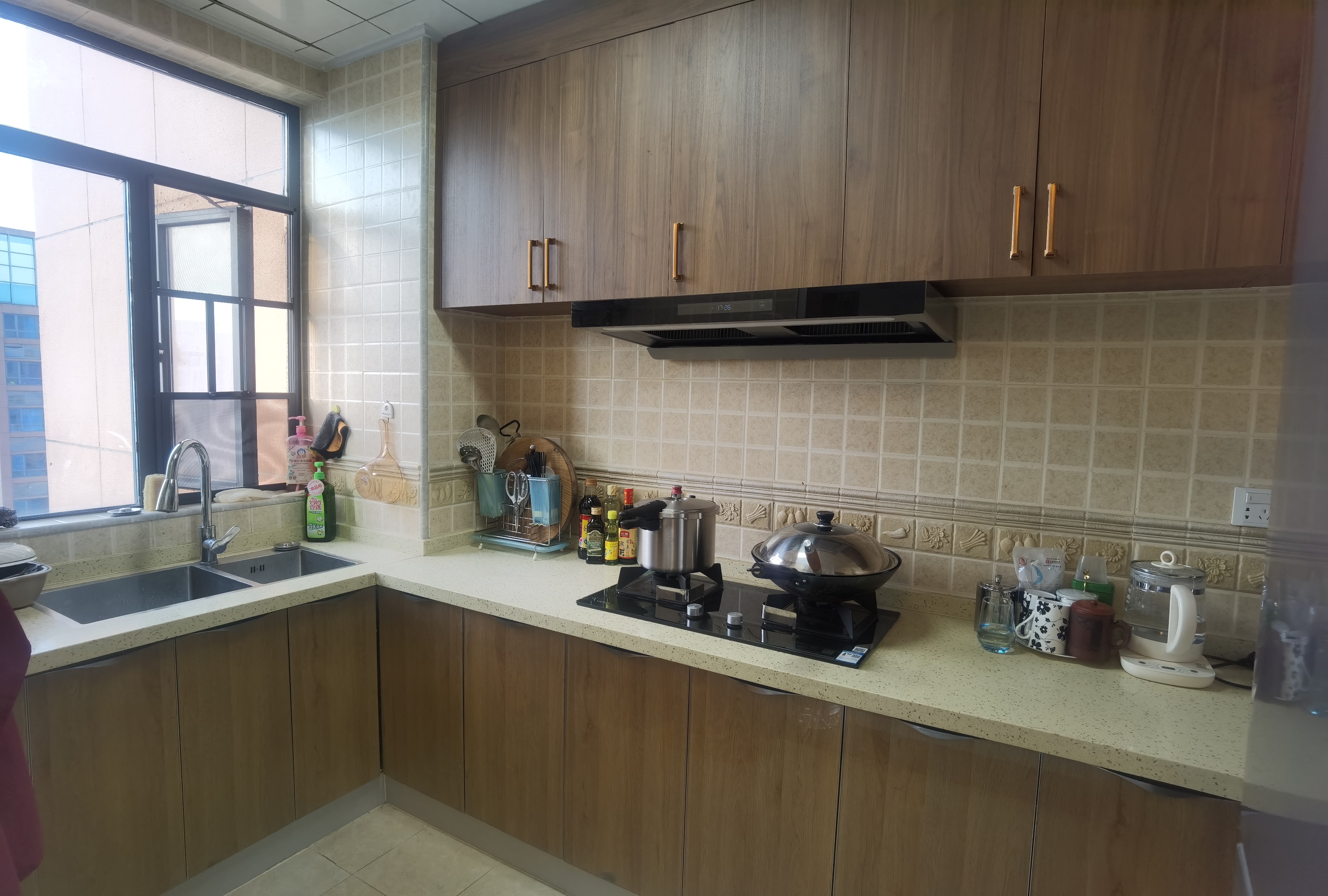 百弘学府城 3室2厅2卫 76.8万 百弘学府城 3室2厅2卫 76.8万客厅