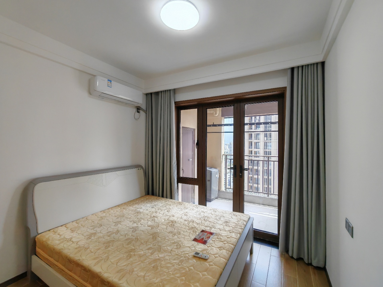 海航豪庭南苑  2室2厅2卫    4500.0元/月 海航豪庭南苑  2室2厅2卫    4500.0元/月室内图