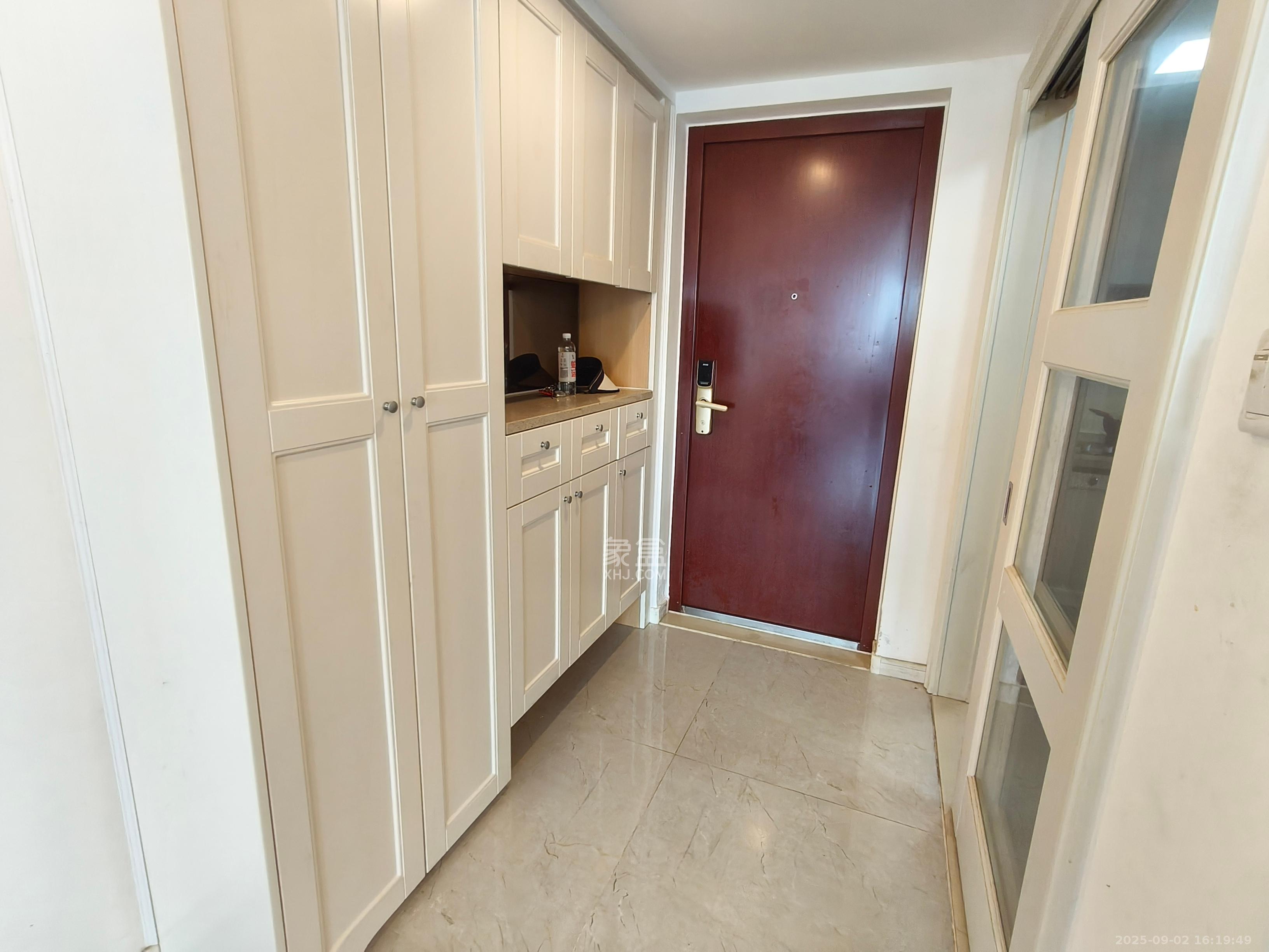 万科魅力之城锋镜里 3室2厅1卫 2200.0元/月 万科魅力之城锋镜里 3室2厅1卫 2200.0元/月室内图