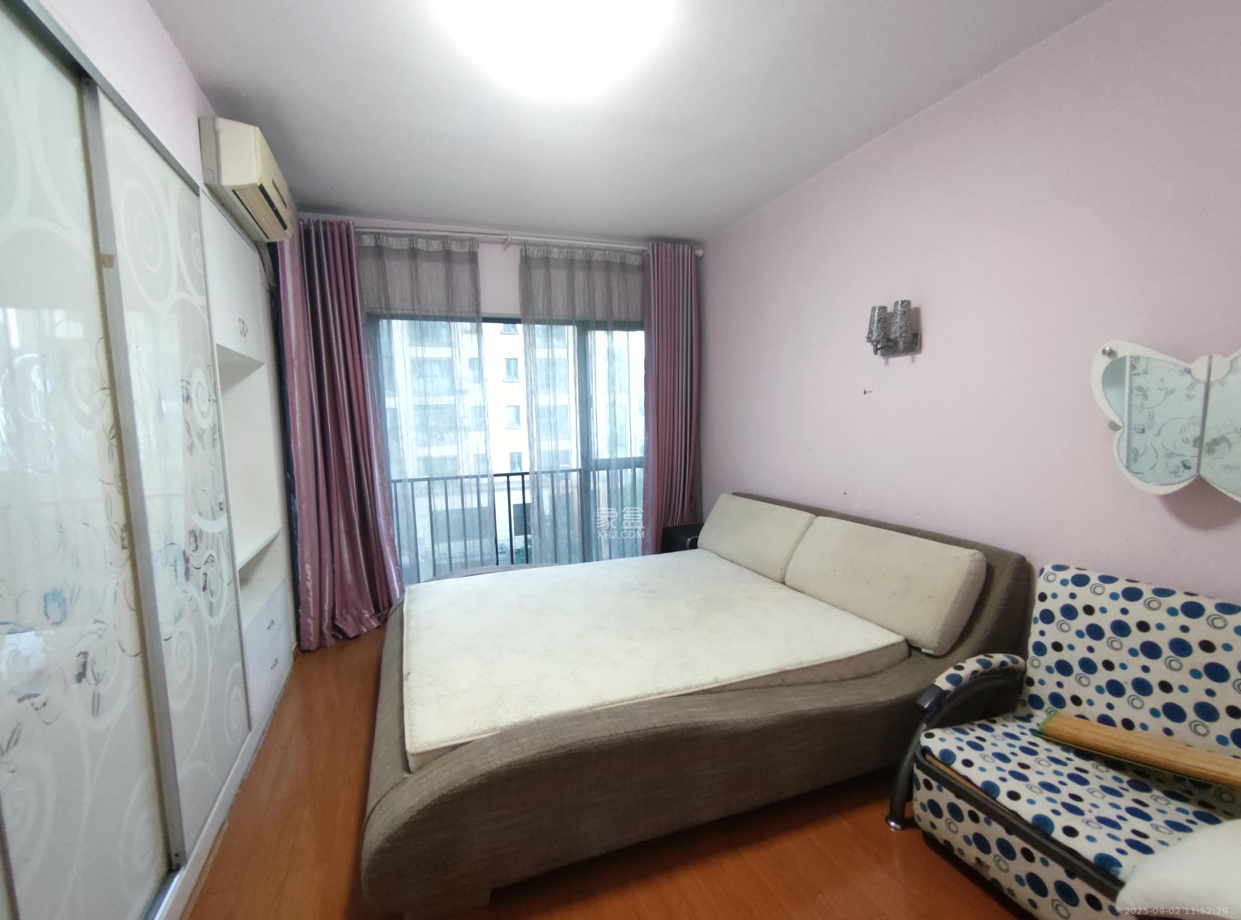 中城丽景香山园  3室2厅1卫    2800.0元/月 中城丽景香山园  3室2厅1卫    2800.0元/月室内图