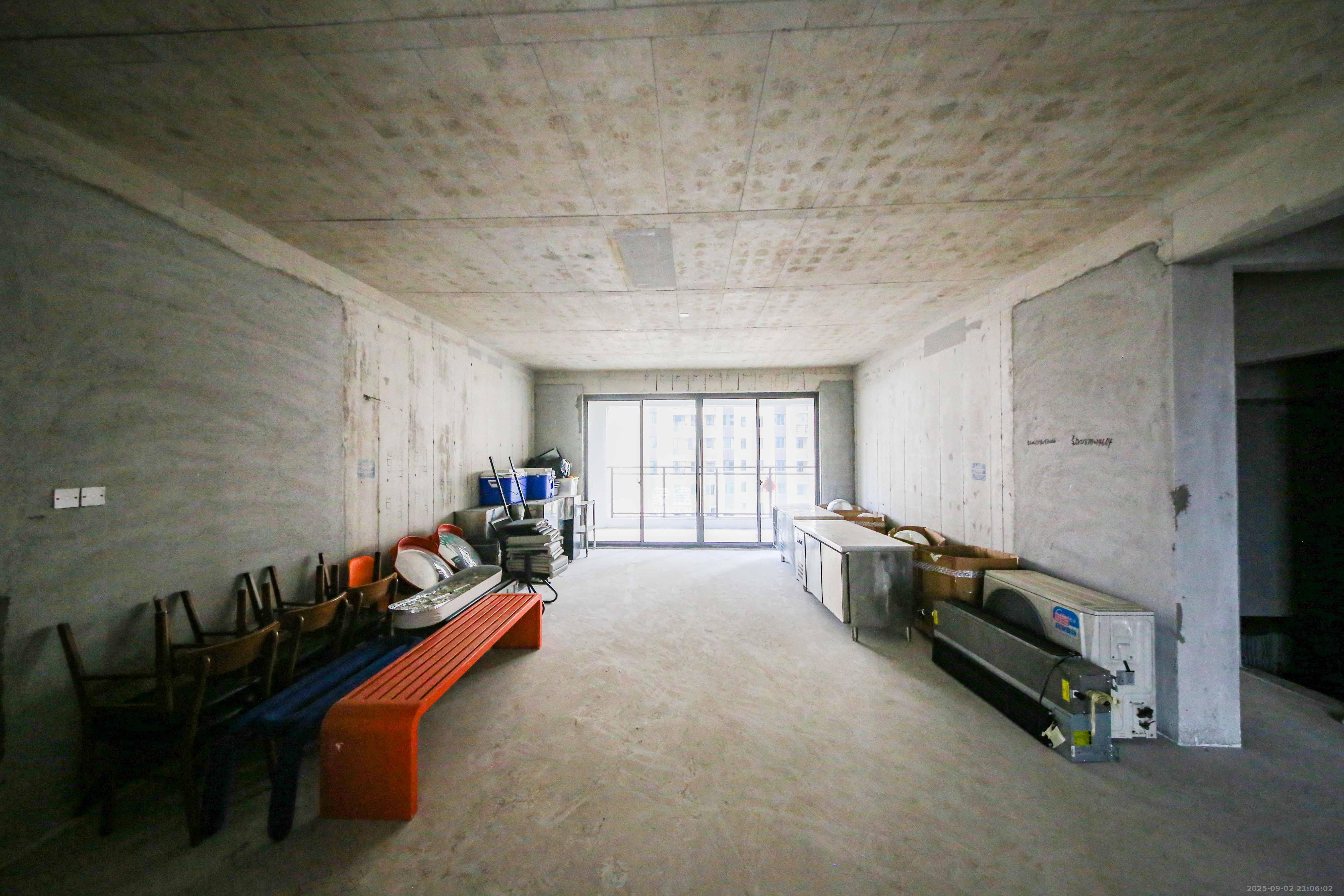 兴铁湘府和园  1室0厅0卫    326.0万客厅