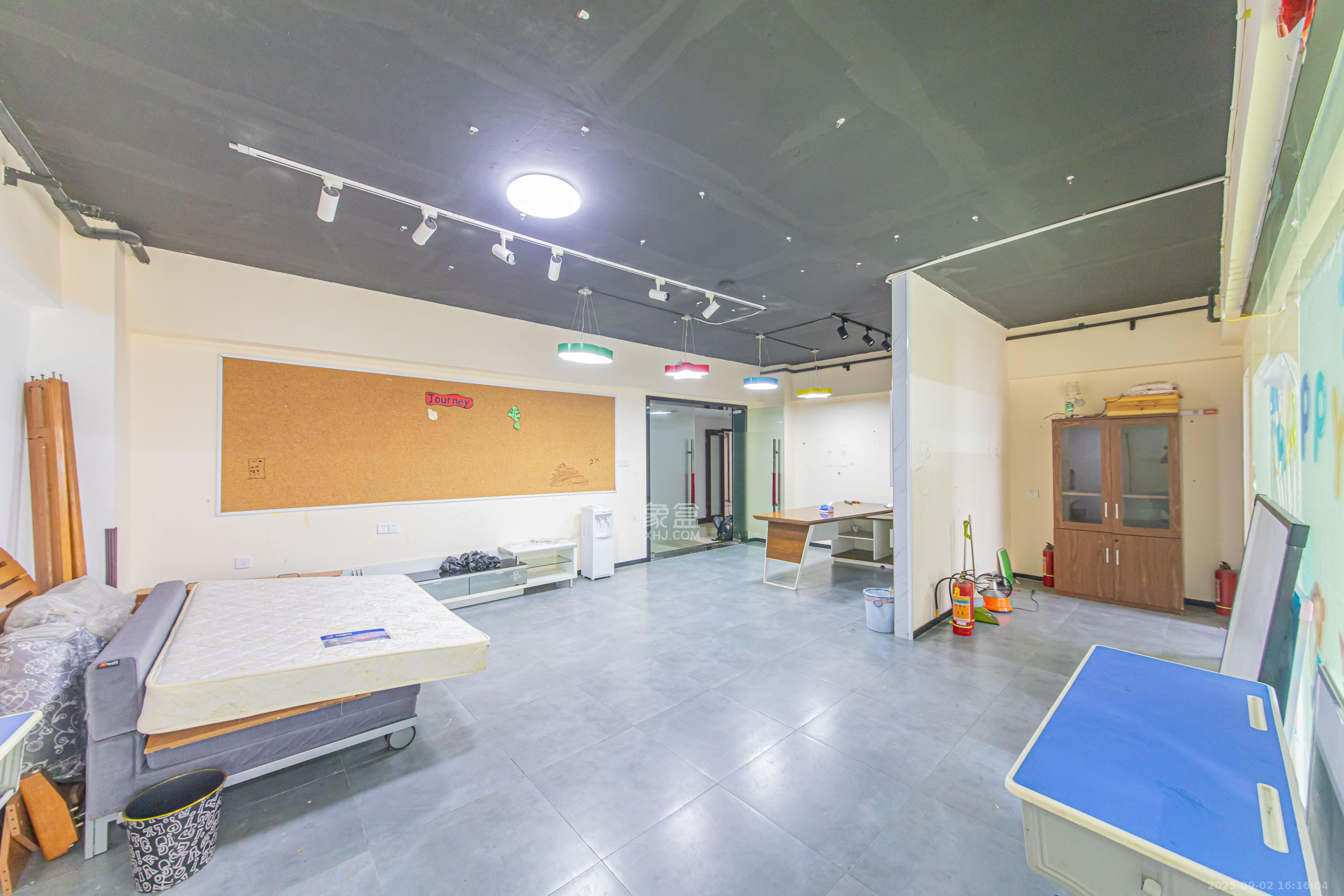 中建芙蓉嘉苑  1室1厅1卫   1800.00元/月室内图