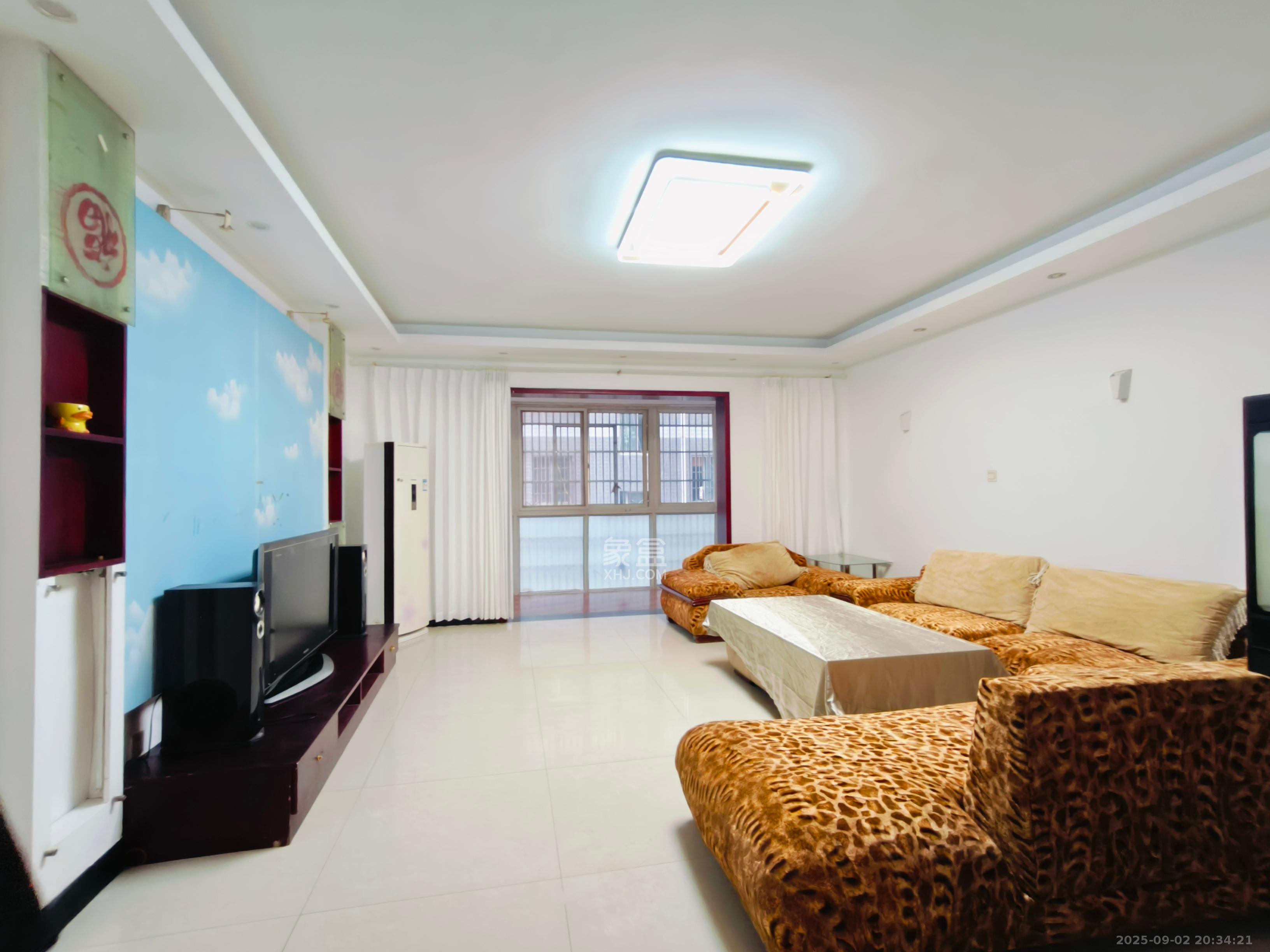 湘绣城  3室2厅2卫    1800.0元/月 湘绣城  3室2厅2卫    1800.0元/月