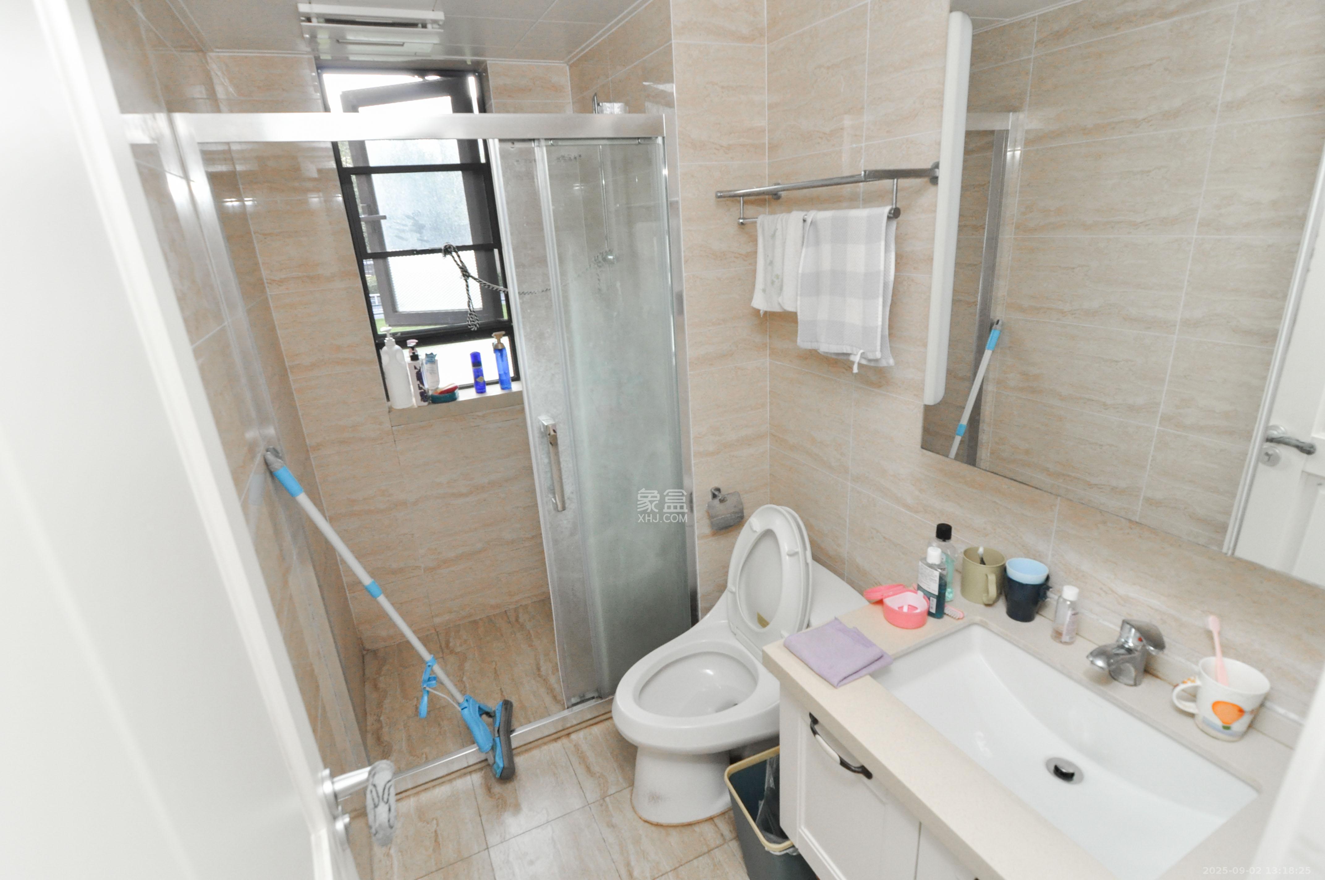 万科里梅溪郡 3室2厅2卫 175.8万 万科里梅溪郡 3室2厅2卫 175.8万卫生间