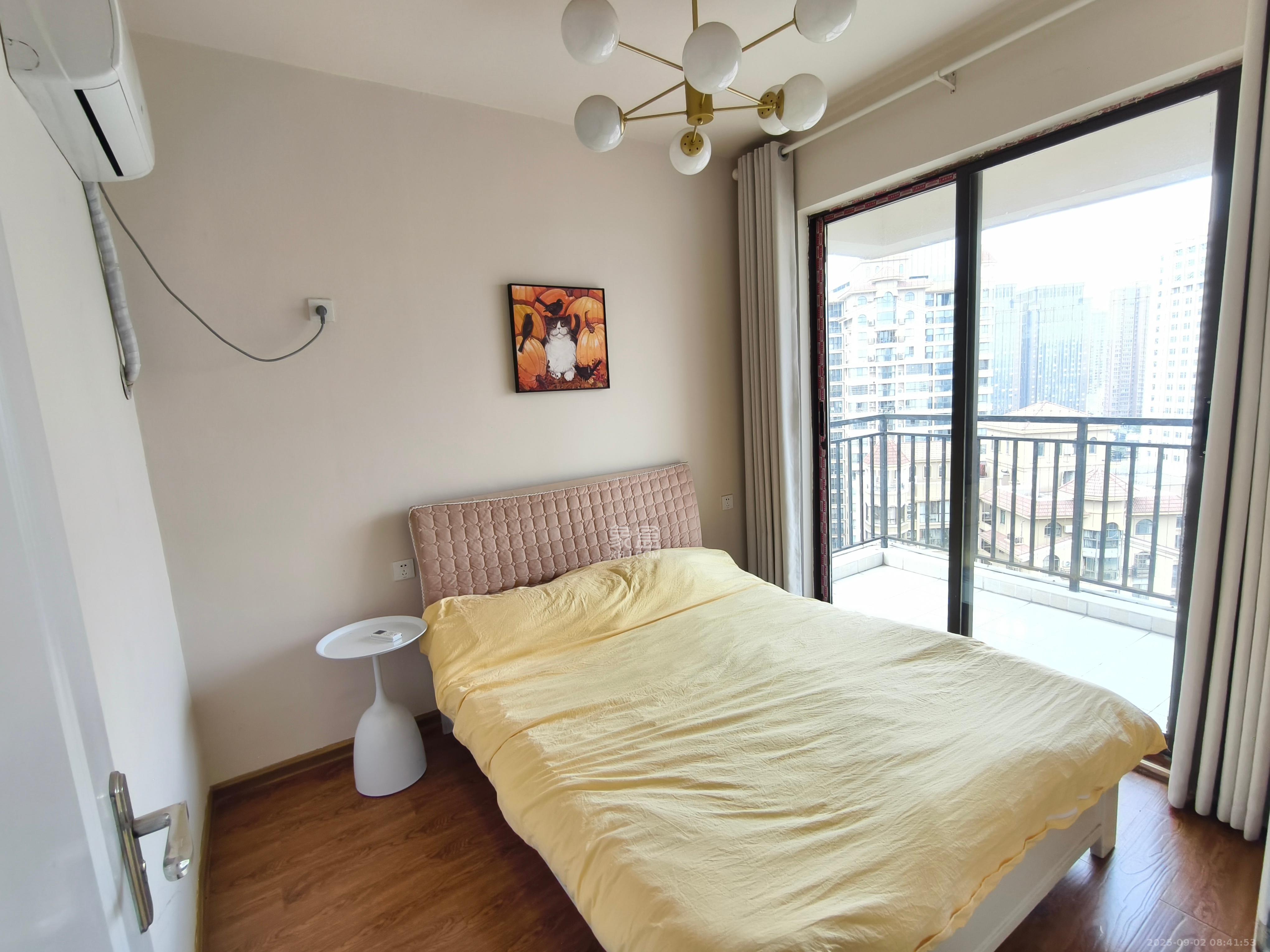 钱隆樽品(一、二、三期)  3室1厅1卫    2500.0元/月室内图