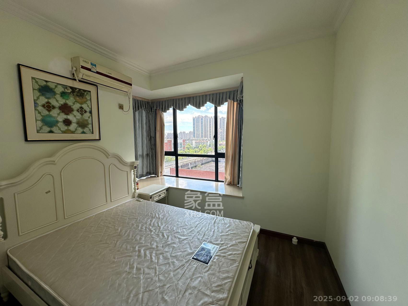 湘江世纪城瑞江苑  3室2厅1卫    2300.0元/月室内图