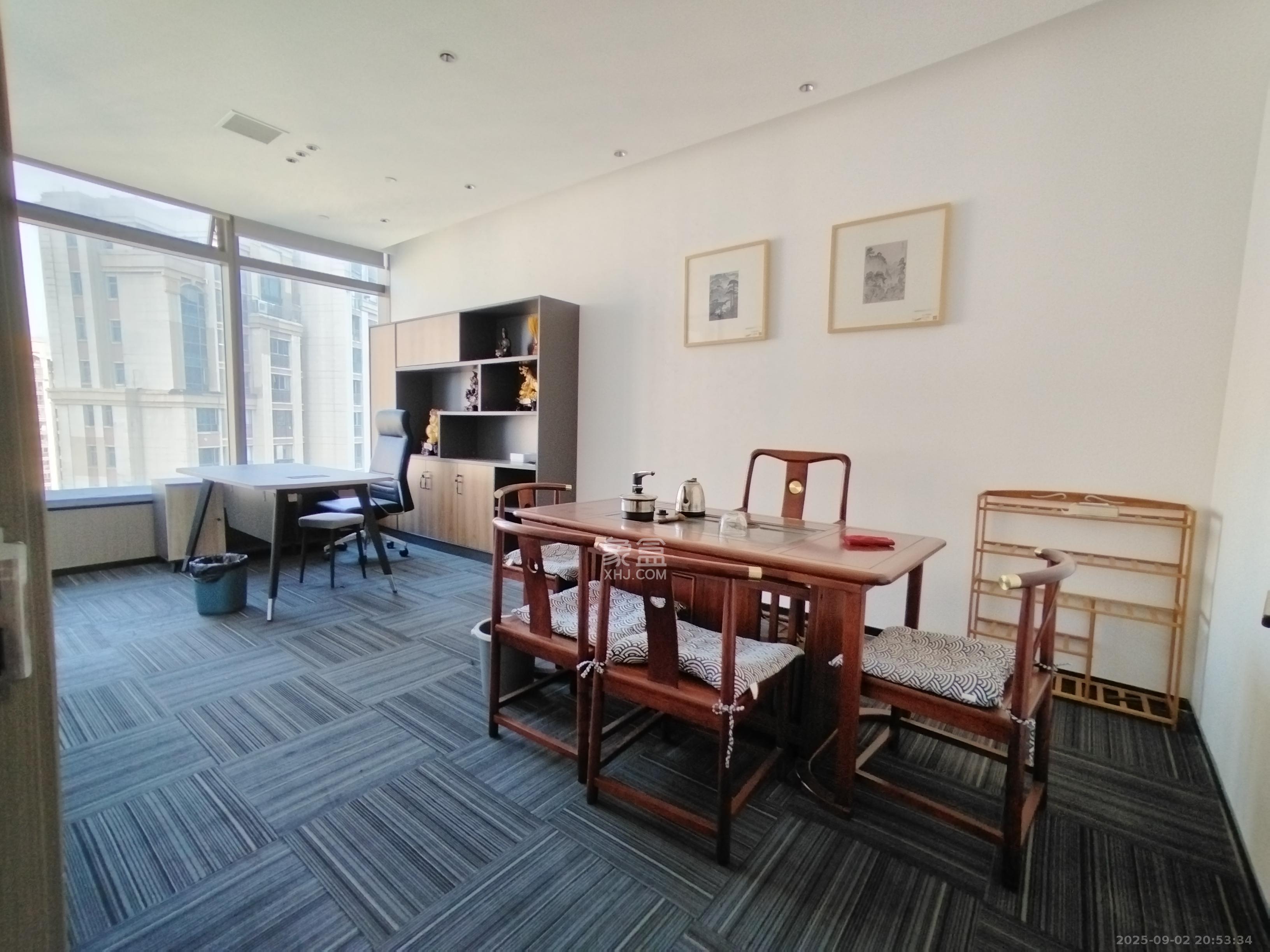 世茂铂曼 5室2厅1卫 10000.0元/月 世茂铂曼 5室2厅1卫 10000.0元/月室内图