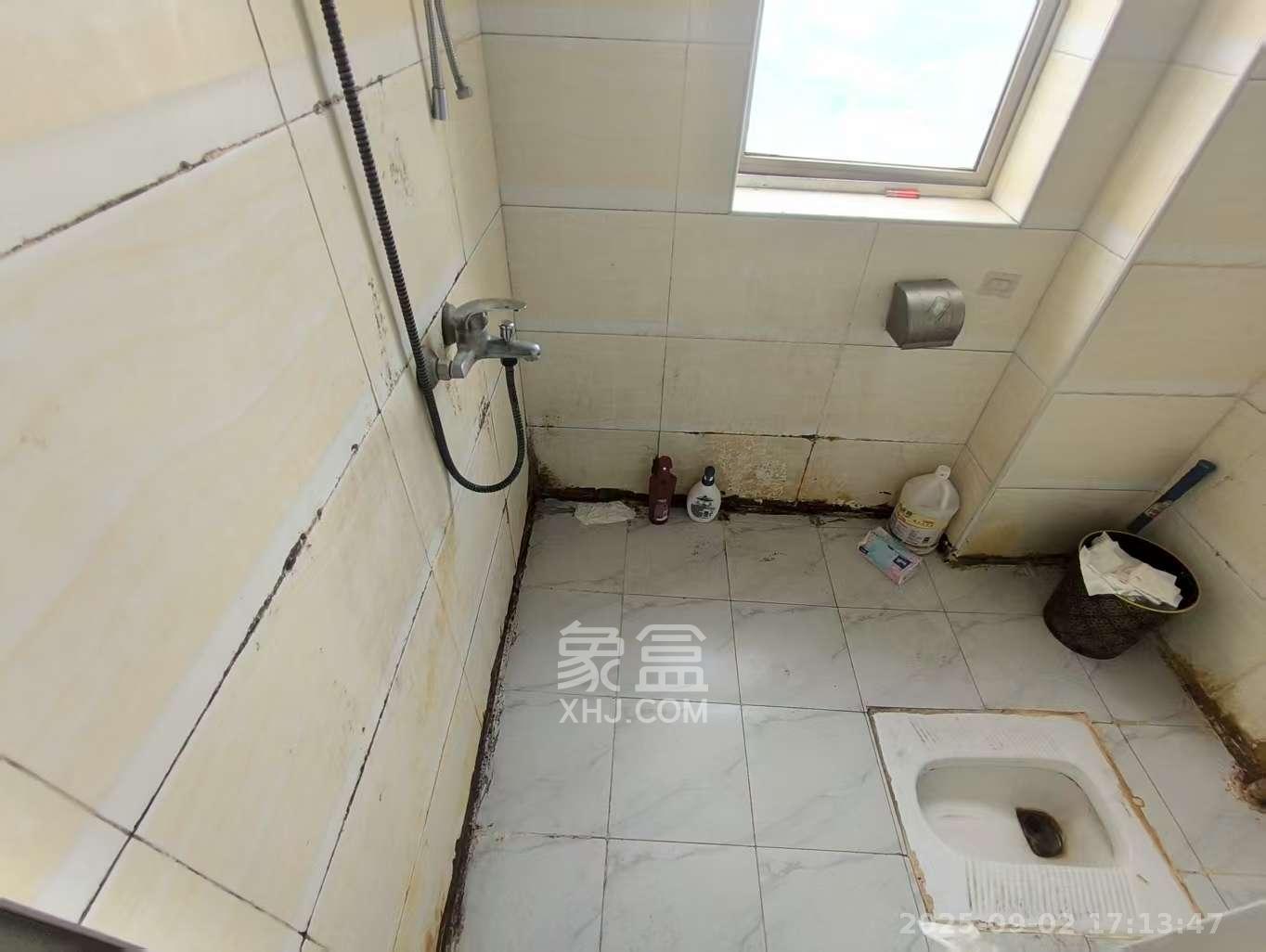 君临国际 2室2厅1卫 3800.0元/月 君临国际 2室2厅1卫 3800.0元/月室内图